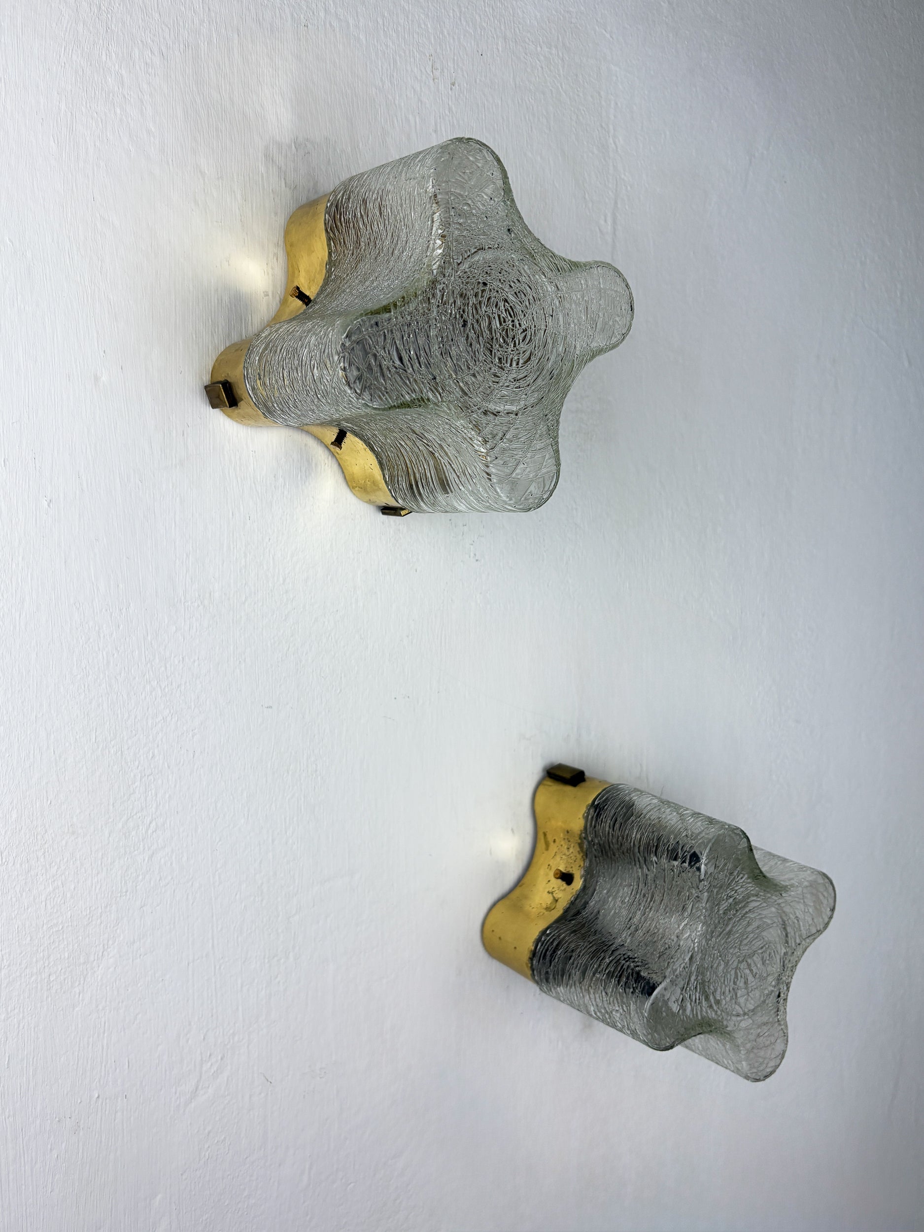 Pair of Gaetano Sciolari for Lightolier Wall Sconces, Murano Frosted Glass, Italy 1970s