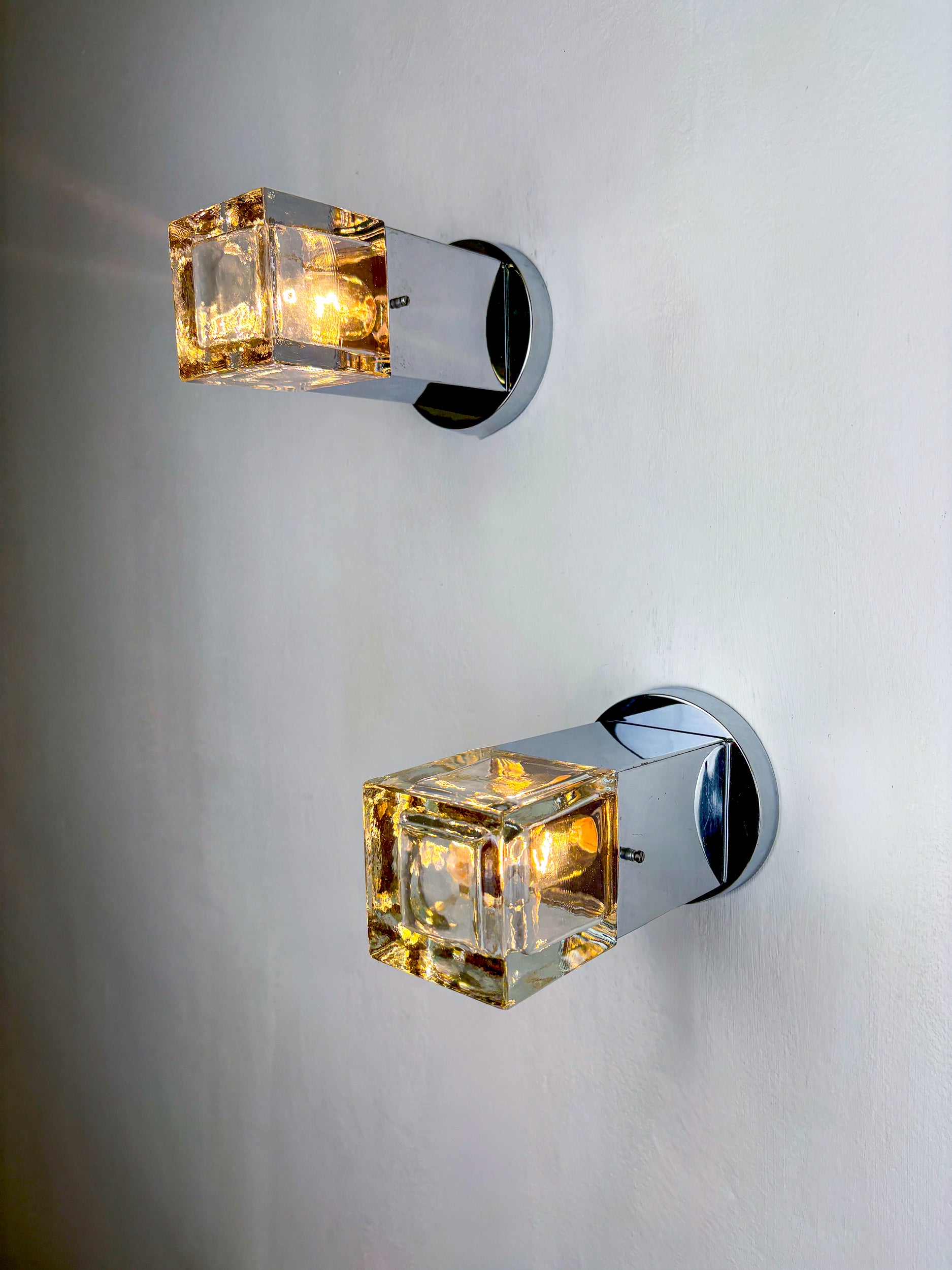Pair of Cubique Sciolari Wall Sconces – Chrome & Murano Glass, Italy 1970s