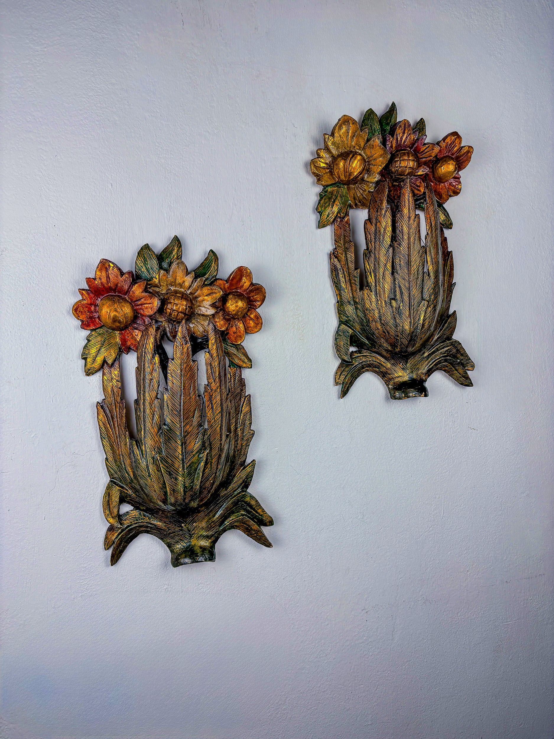 Pair of Italian Daisy Bouquet Wall Sconces in Polychromed Wood, 1960s