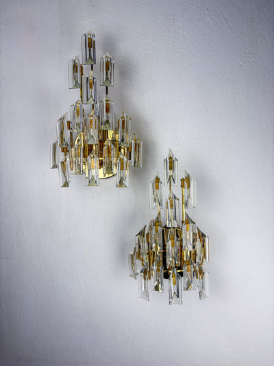 Pair of Oscar Torlasco wall sconces for Stilkronen, cut Murano glass, italy, 1970's