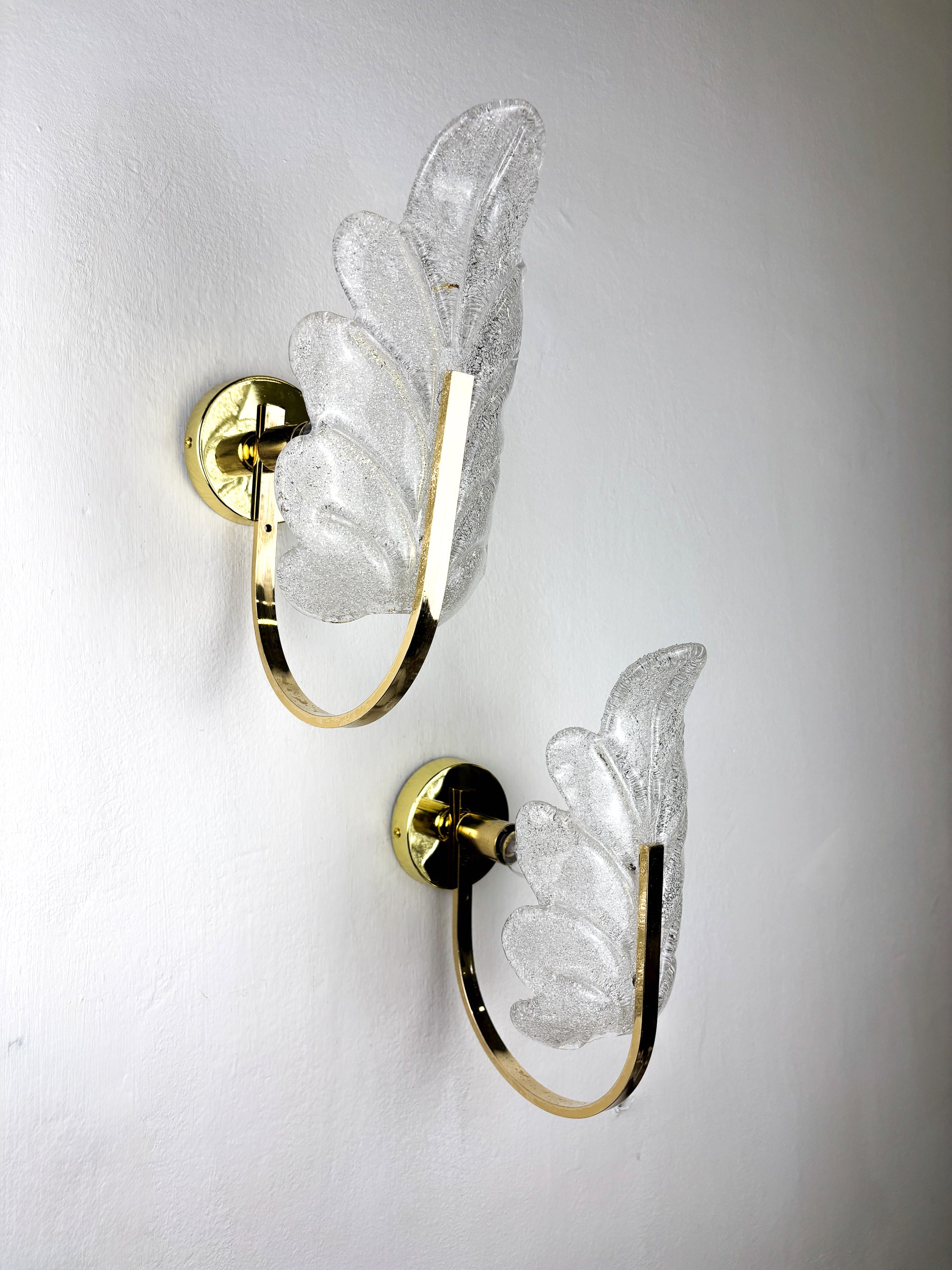 Pair of Murano Frosted Leaf Sconces, Textured Glass & Gilt Brass, Italy, 1970