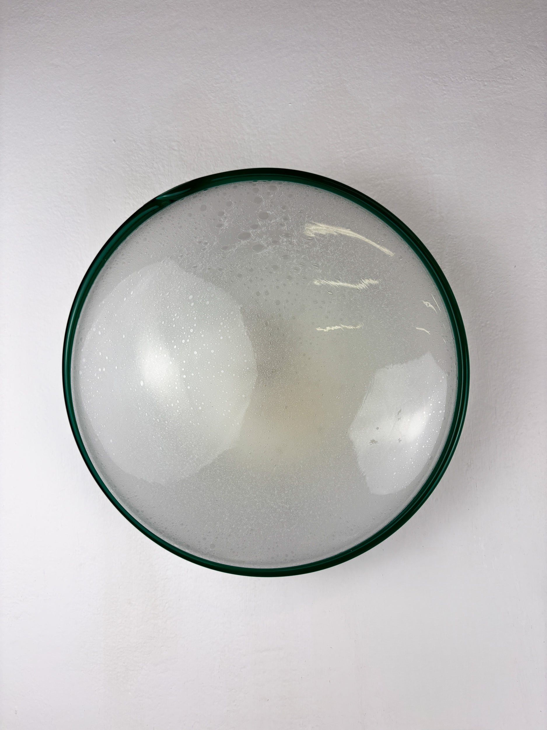 "Ronda" Wall Light by Leucos – Green Rim & Frosted Murano Glass, Italy 1970s