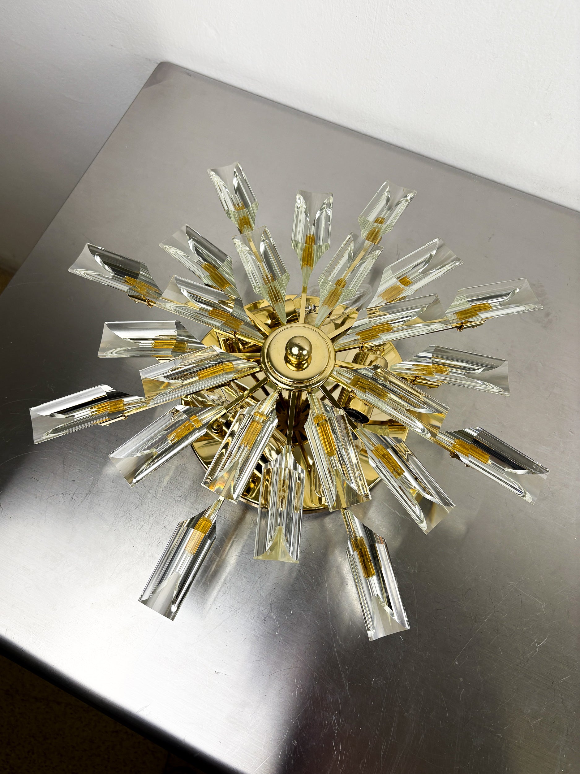 Sun-Shaped ceiling or wall light by Oscar Torlasco for StilKronen, Cut Murano Glass, Italy, 1970s