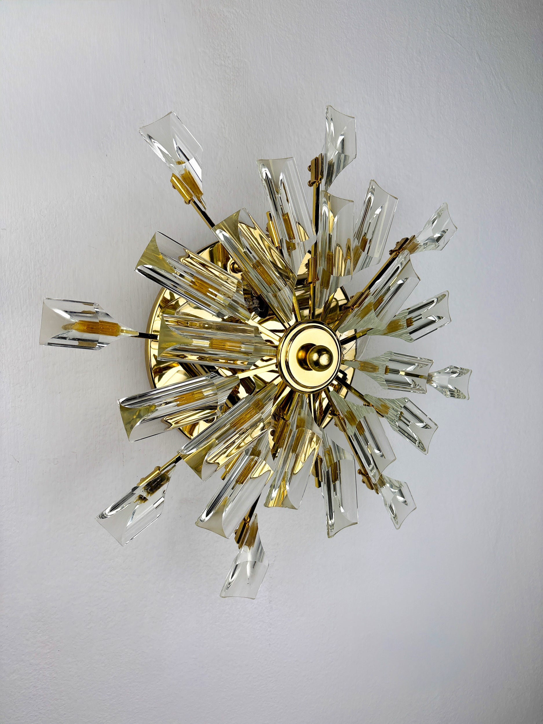 Sun-Shaped ceiling or wall light by Oscar Torlasco for StilKronen, Italy, 1970s