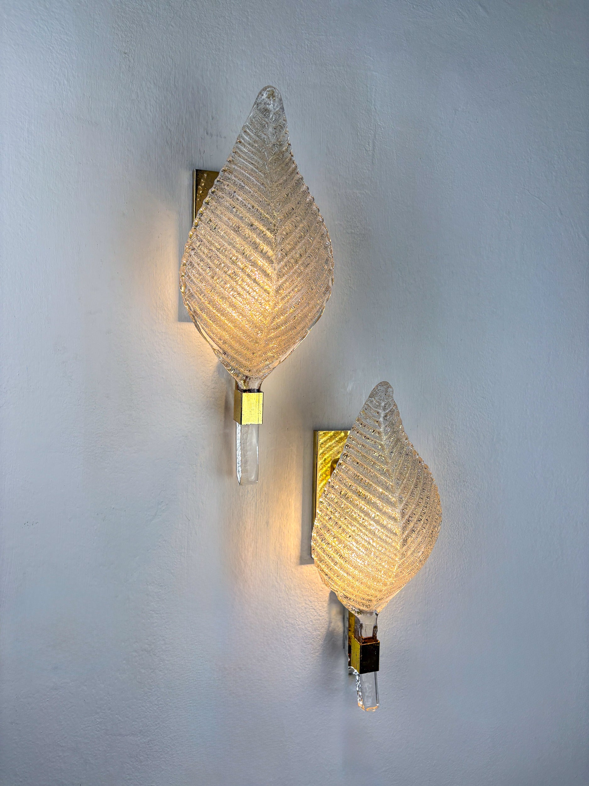 Pair of Leaf-Shaped Wall Sconces by Barovier & Toso, Murano Glass, Italy 1950s