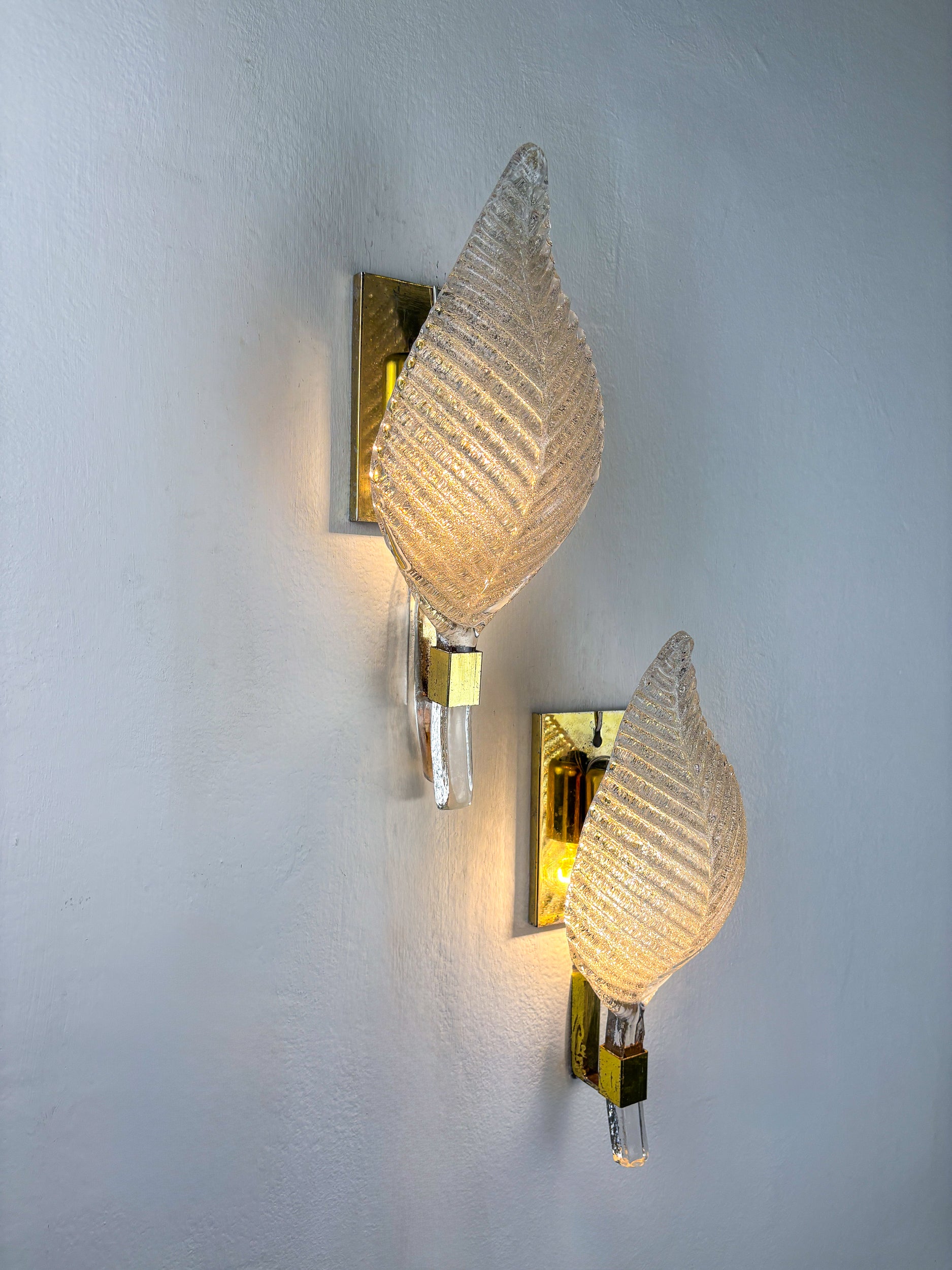 Pair of Leaf-Shaped Wall Sconces by Barovier & Toso, Murano Glass, Italy 1950s
