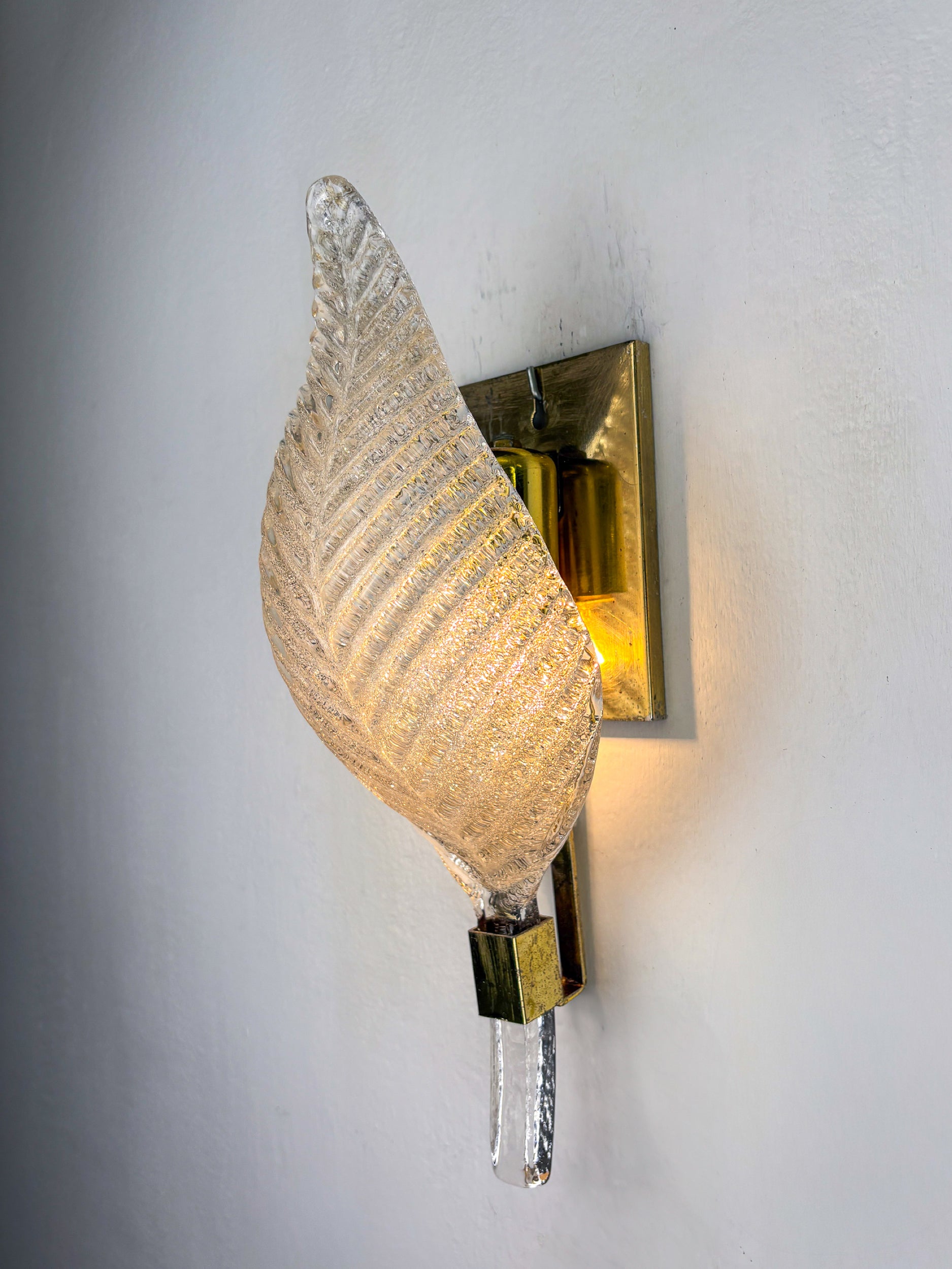 Pair of Leaf-Shaped Wall Sconces by Barovier & Toso, Murano Glass, Italy 1950s