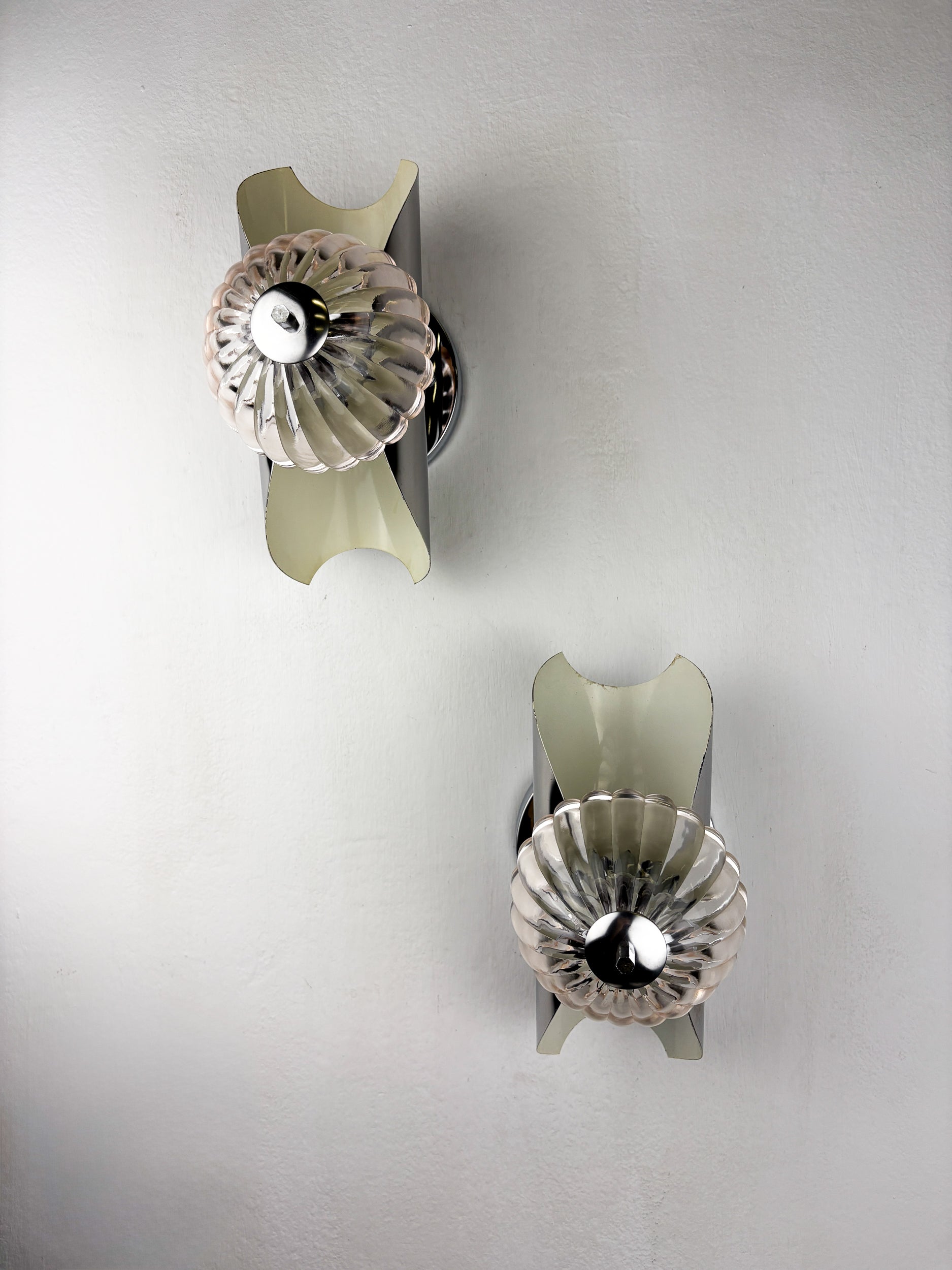 Pair of Chromed Petal-Shaped Glass Space Age Wall Sconces, Italy 1970s