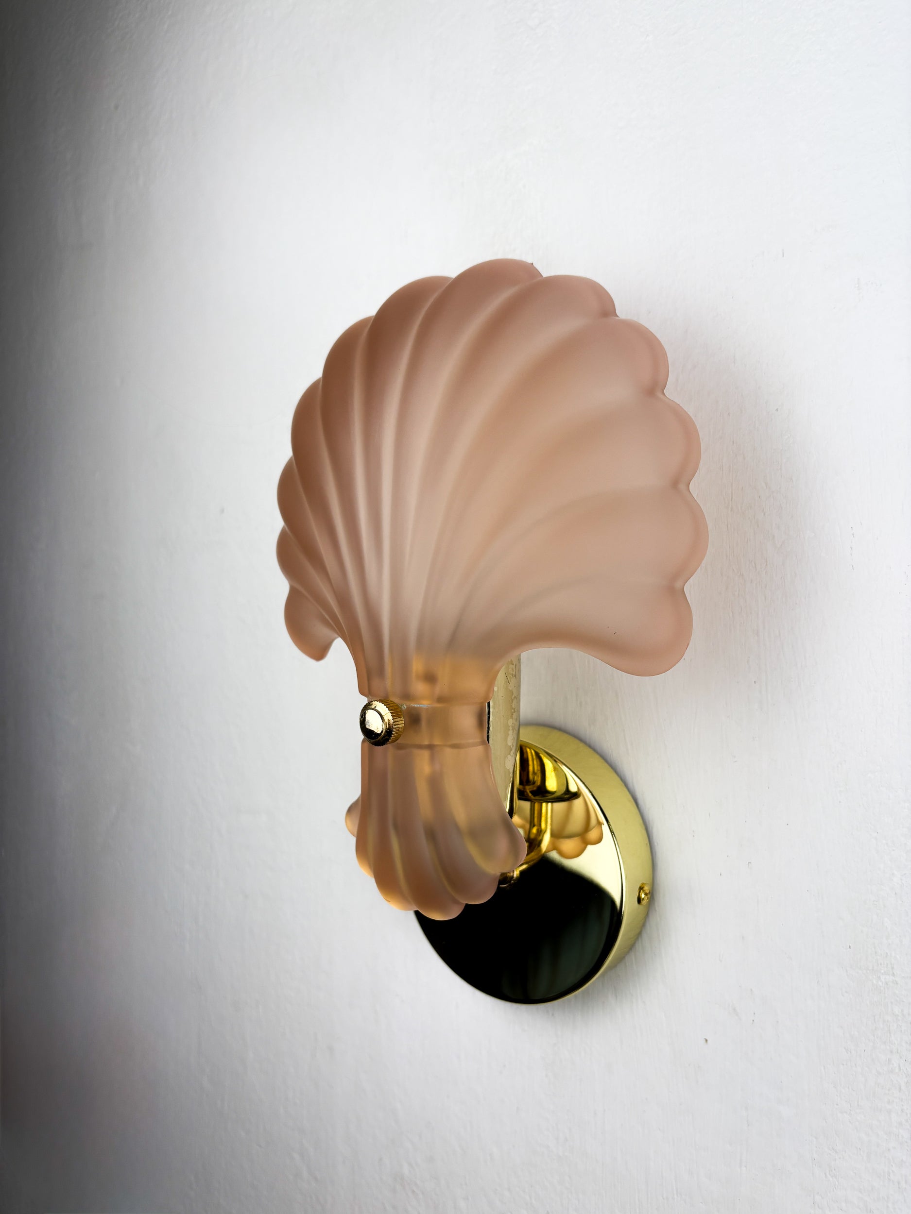 French Art Deco Shell Wall Sconce – Amber Glass, 1970s
