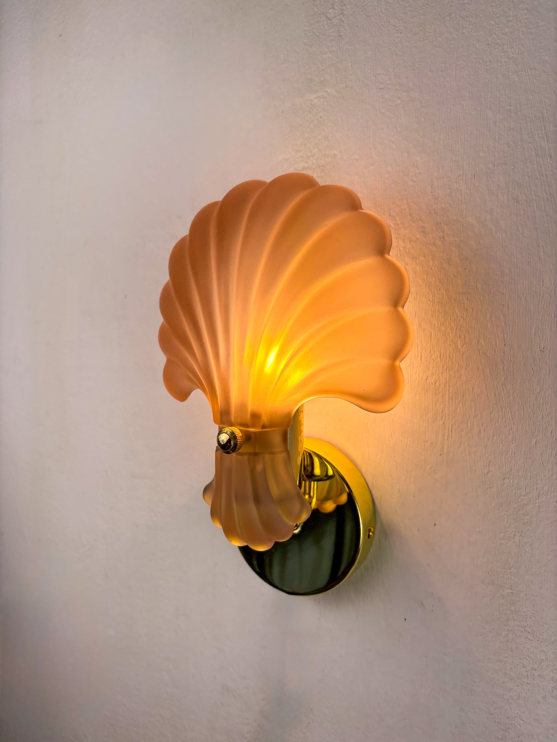 French Art Deco Shell Wall Sconce – Amber Glass, 1970s