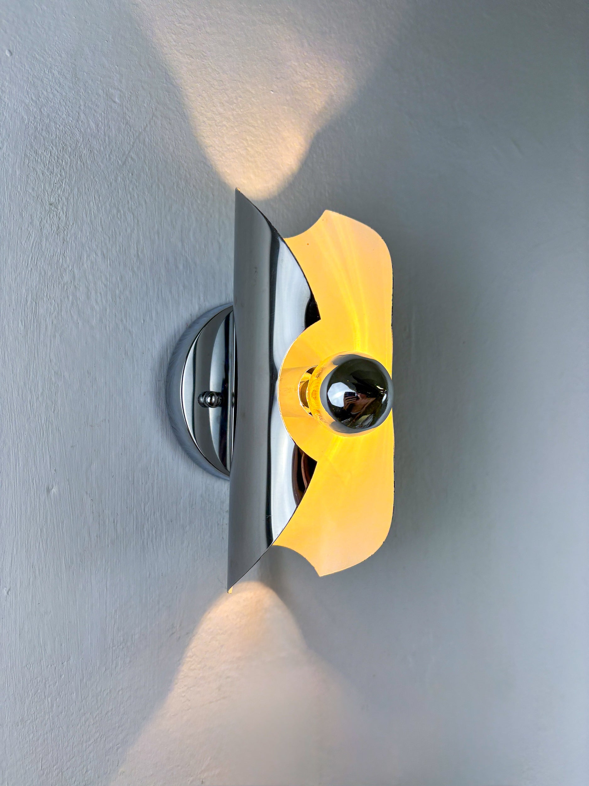 Pair of "folio" wall lights, space age, chromed metal, Italy, Circa 1970's