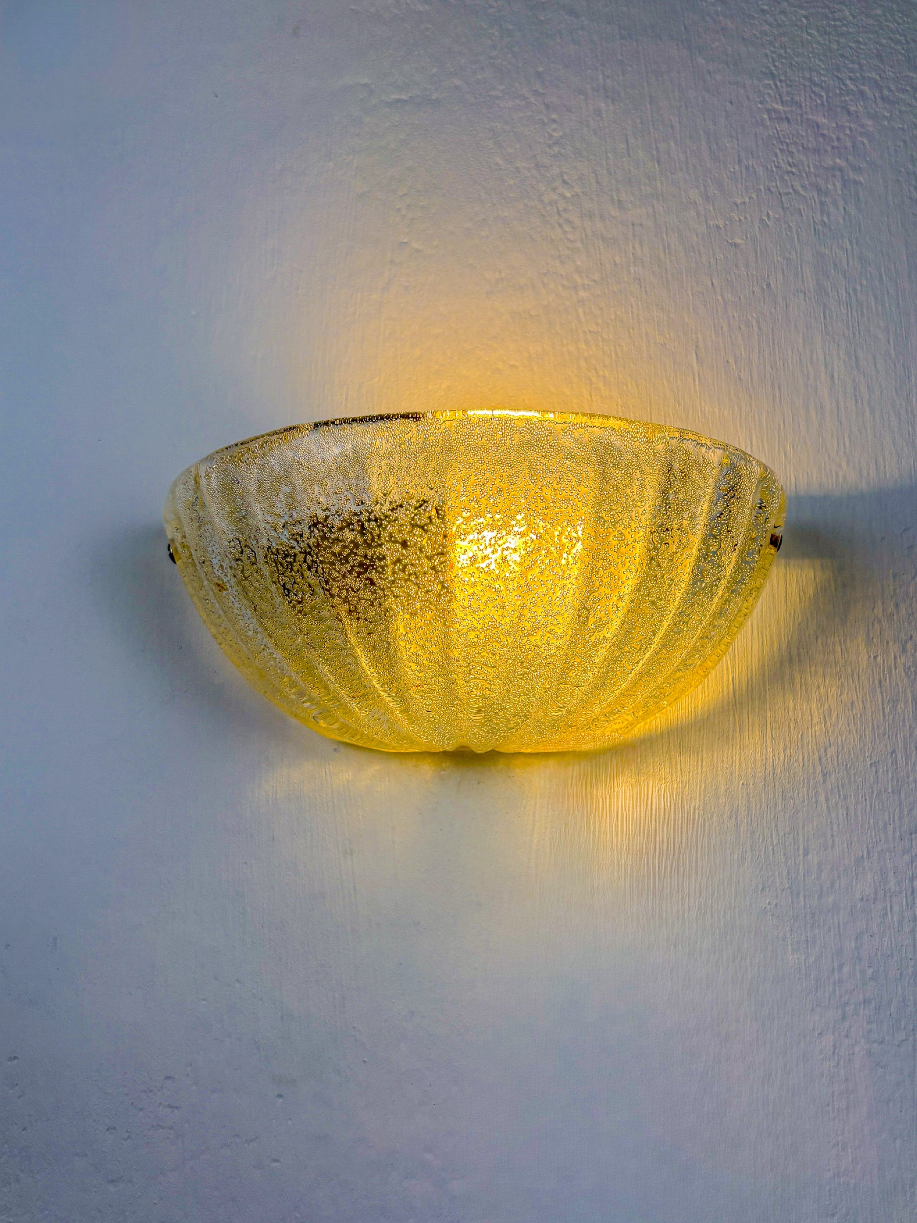 Shell-shaped Rugiada Murano Glass Wall Sconce, Italy, 1970's