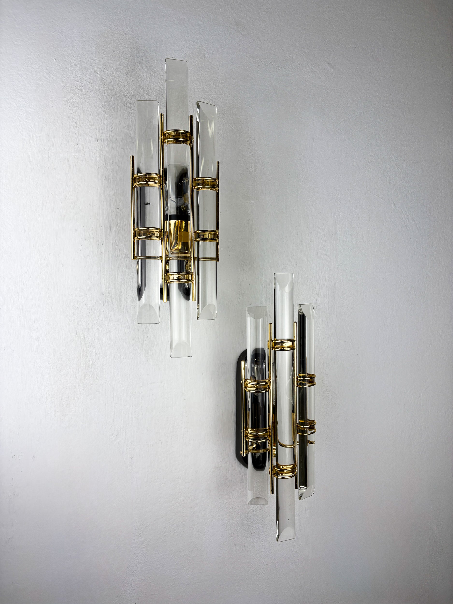 Pair of Venini sconce, Murano cut glass, Italy, 1970