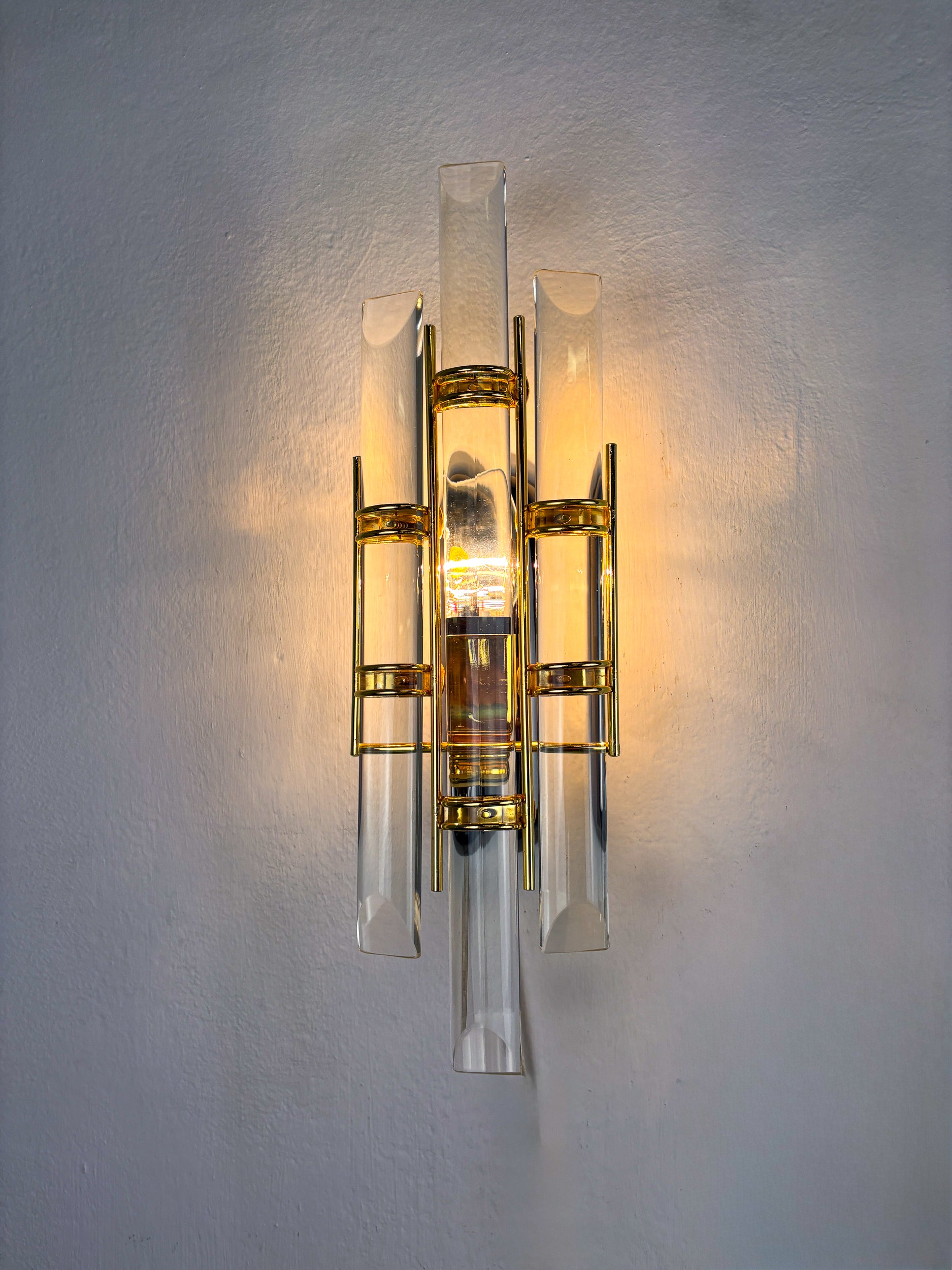 Pair of Venini sconce, Murano cut glass, Italy, 1970