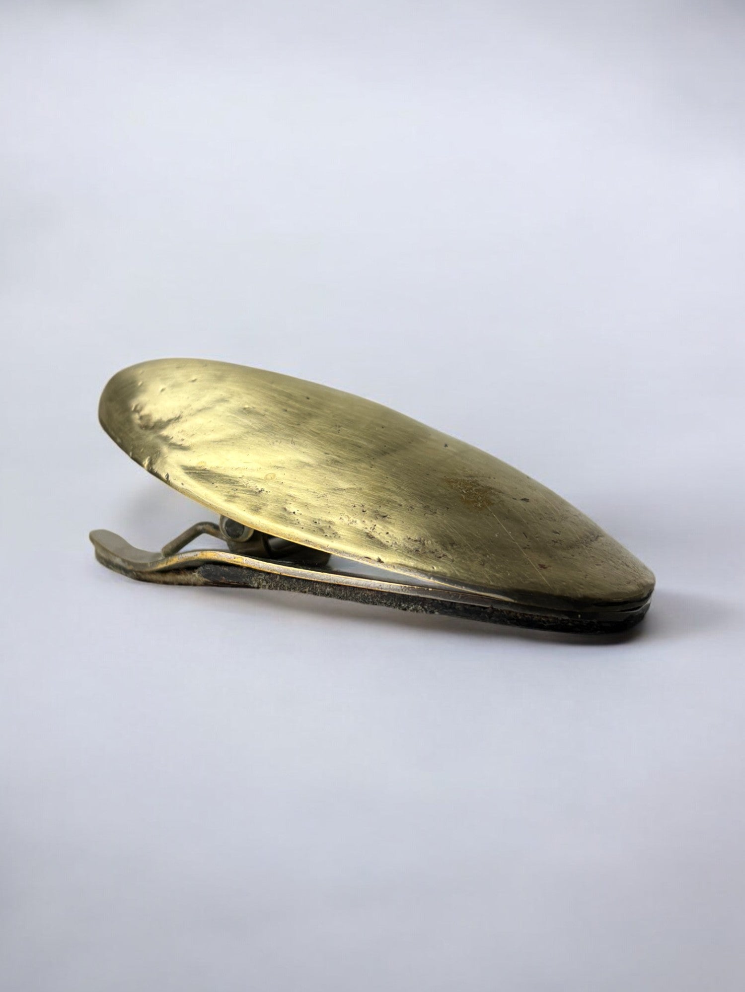 Mussel Shell paper clip in brass, Italy, 1970's