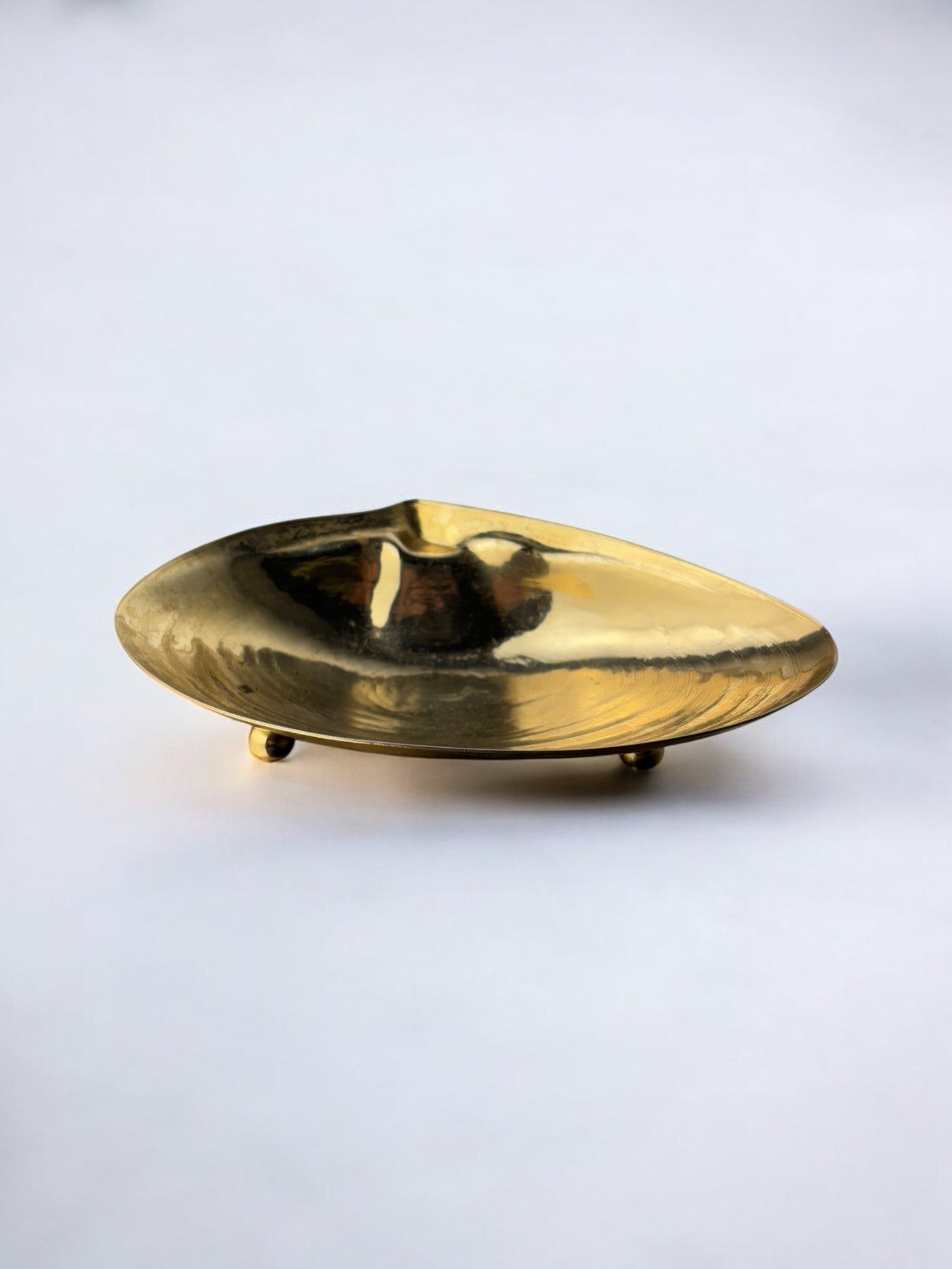 Art deco Shell Vide-Poches in brass, Italy, 1970's