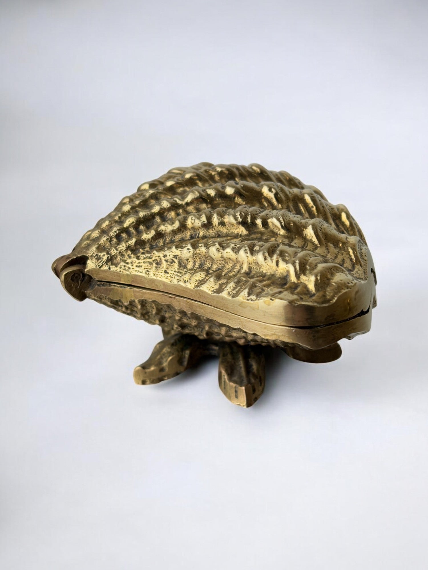 Shell jewelry box in bronze, Italy, 1970's