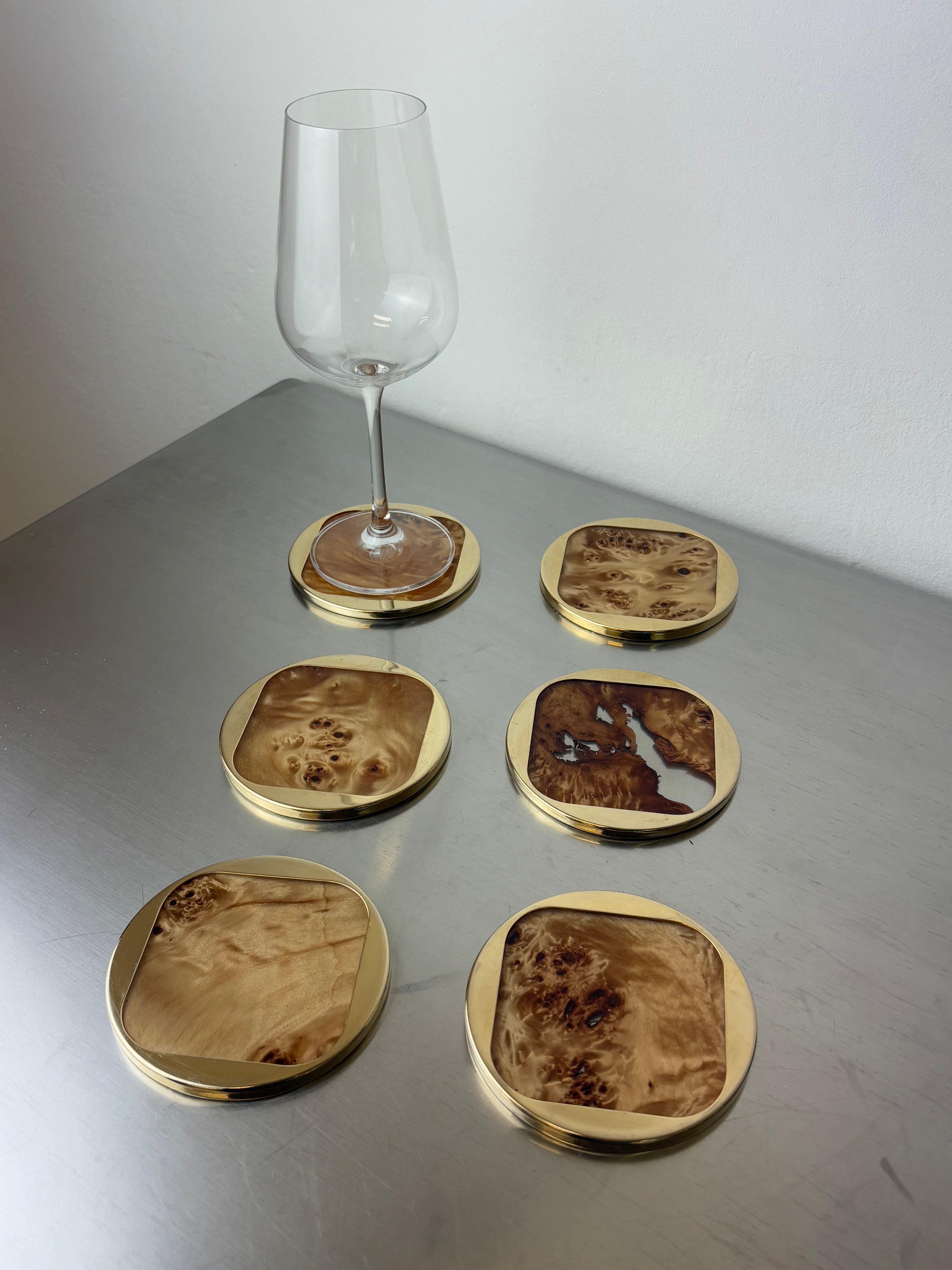 Aldo Tura Style Coasters in Lucite burl wood & Brass, set of 6, Italy, 1970's