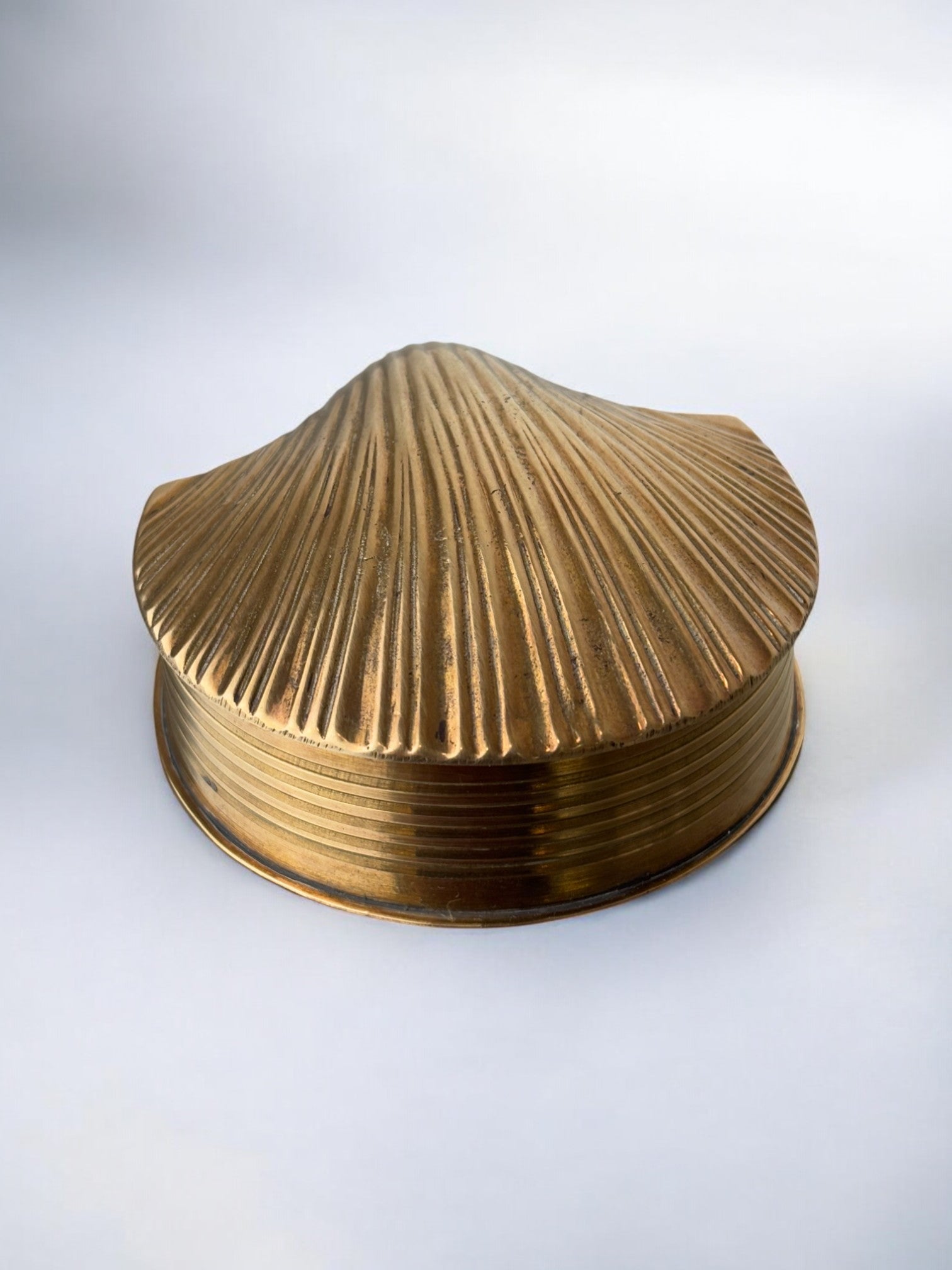 Shell jewelry box in brass, Italy, 1970