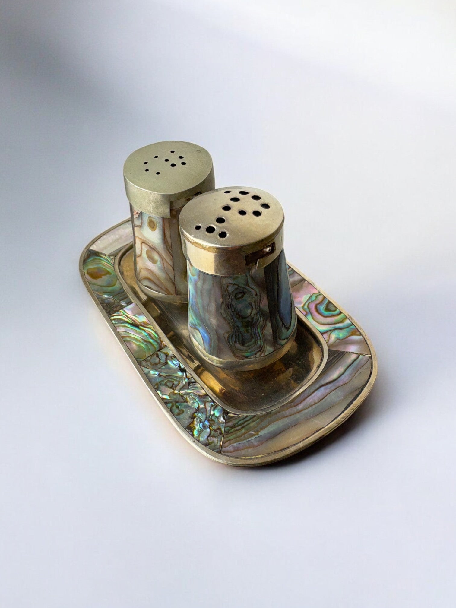 Abalone shell salt & pepper shakers with tray, Alpaca Mexico, 1970s