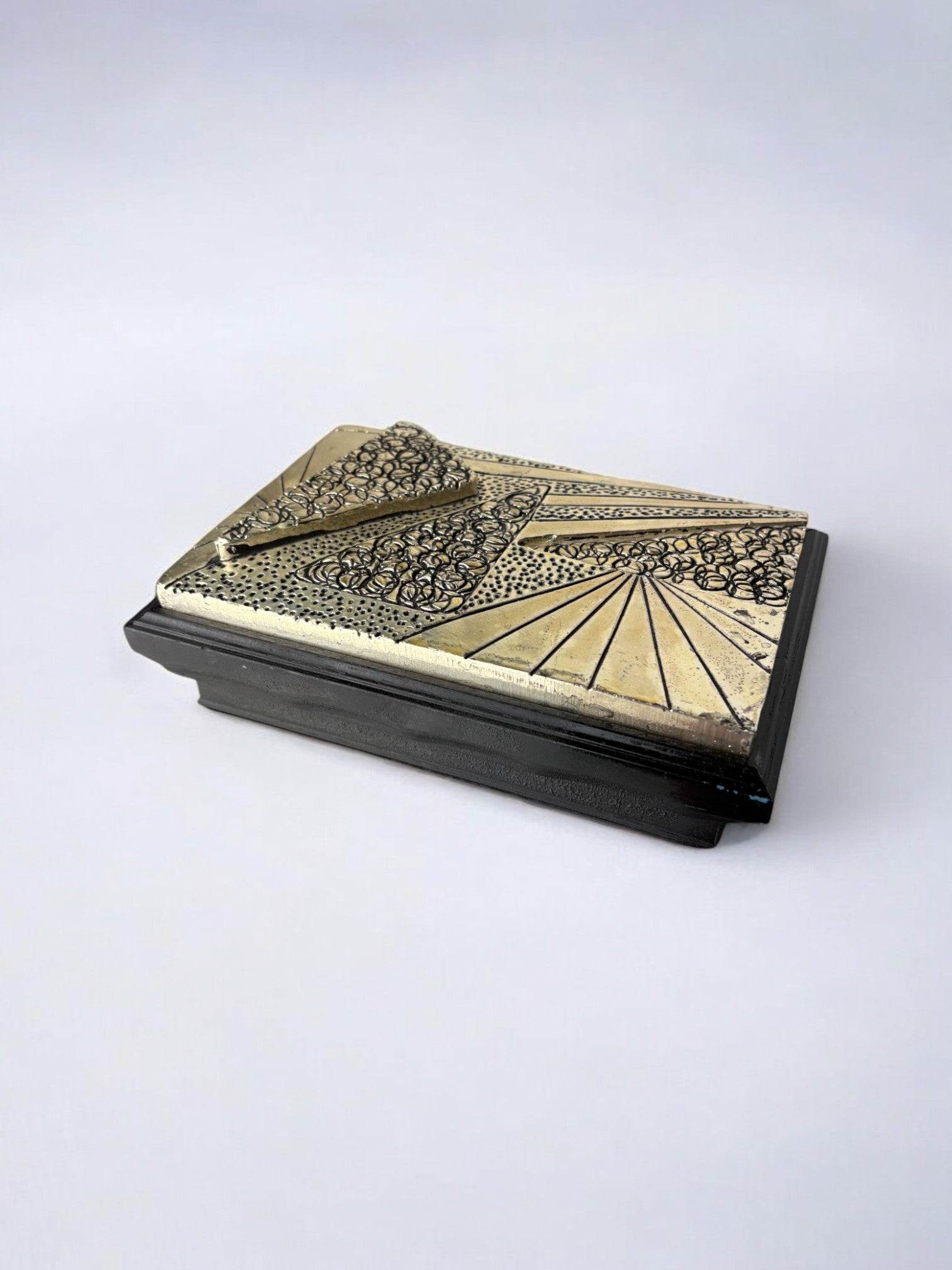 Brutalist wood and resin vanity box , Italy, 1980