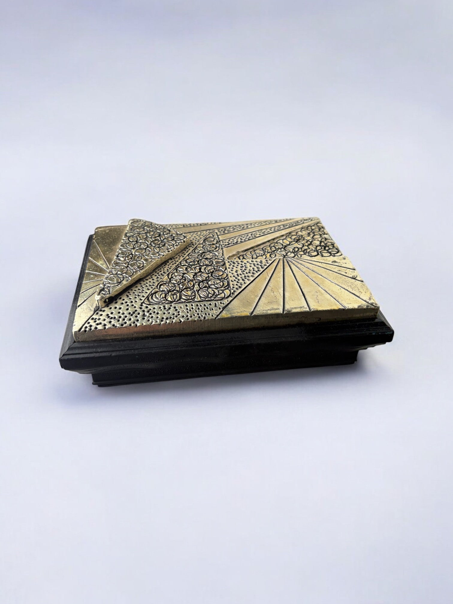 Brutalist wood and resin vanity box , Italy, 1980