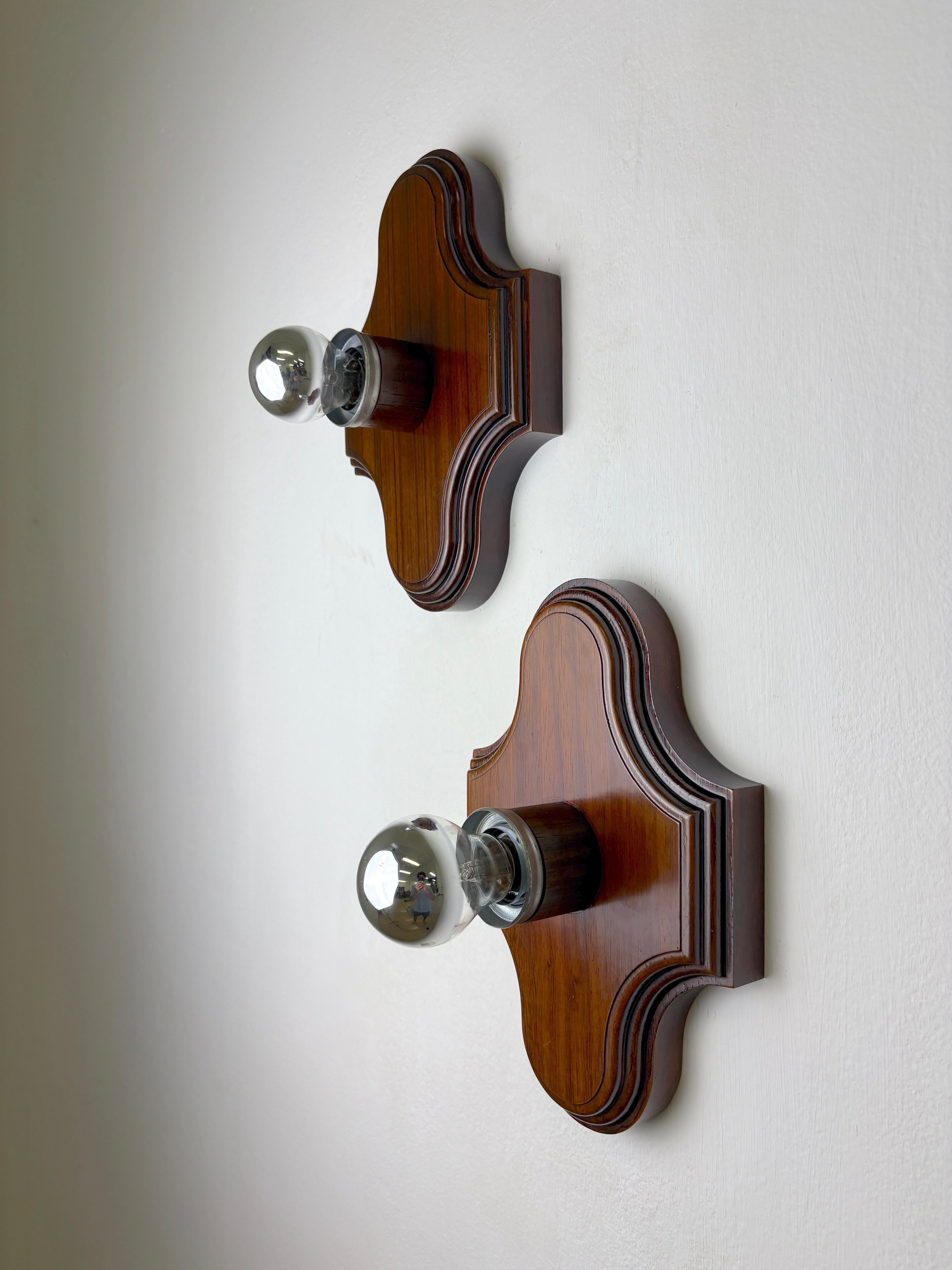 Pair of Geometric Art Deco Wall Lights, Carved brown wood, France, 1960s