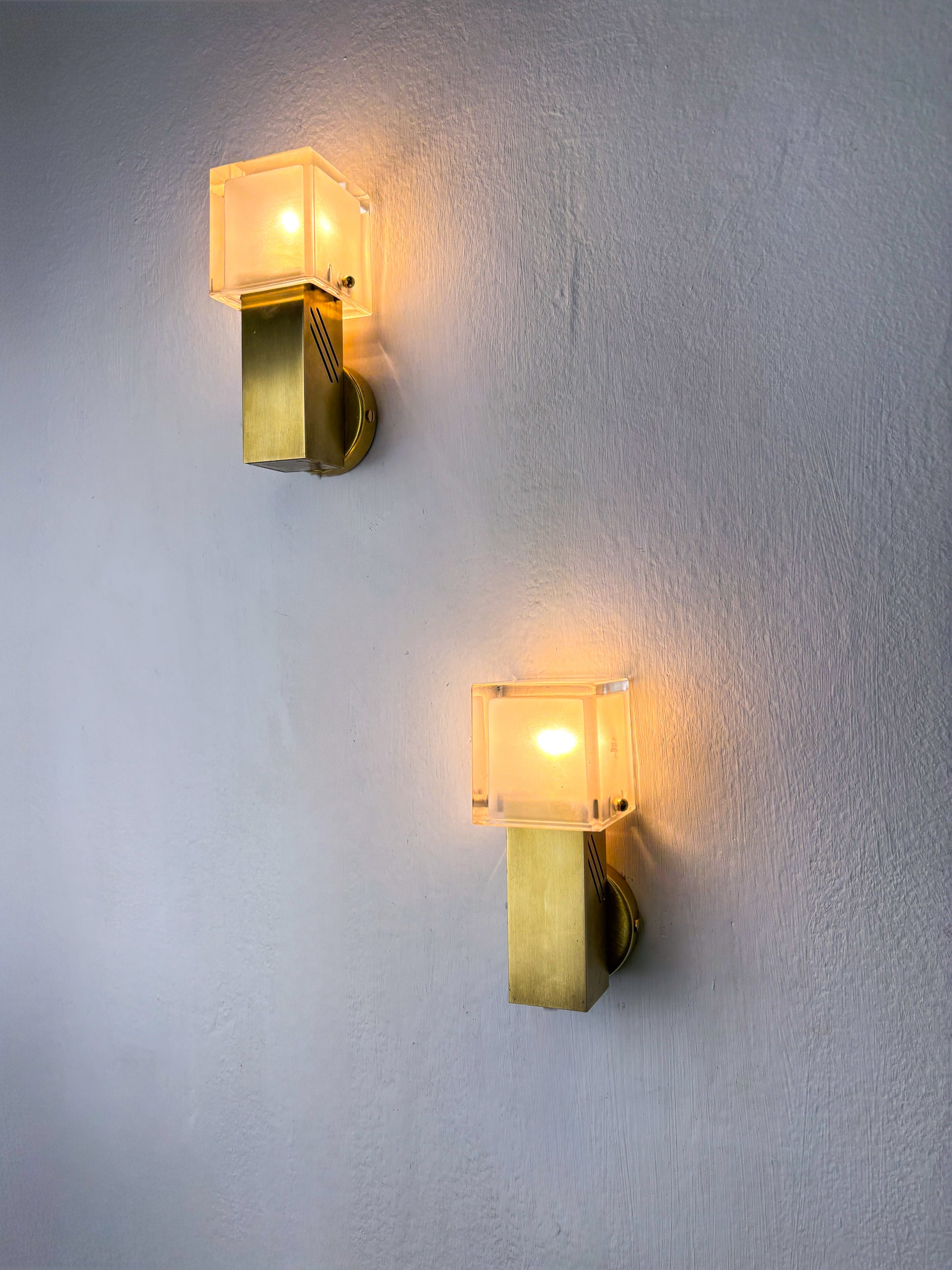 Pair of Cubic Murano Glass Wall Lights by Gaetano Sciolari, Italy, Circa 1970's