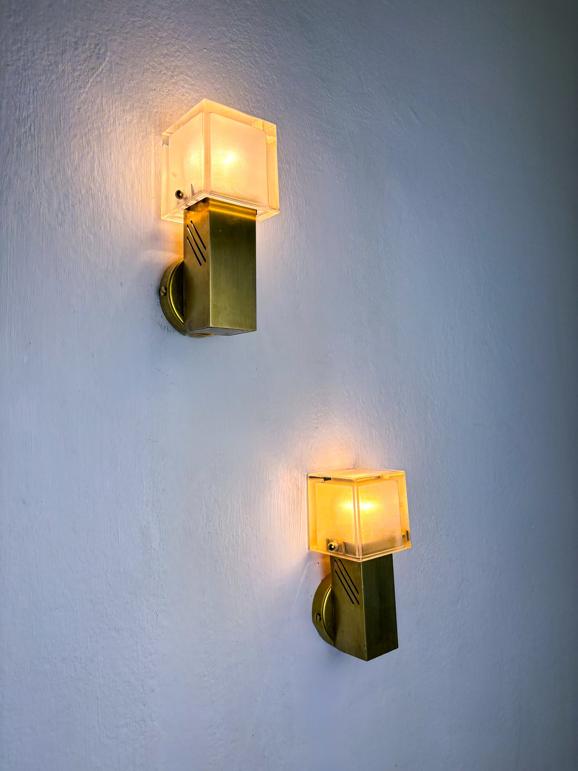 Pair of Cubic Murano Glass Wall Lights by Gaetano Sciolari, Italy, Circa 1970's