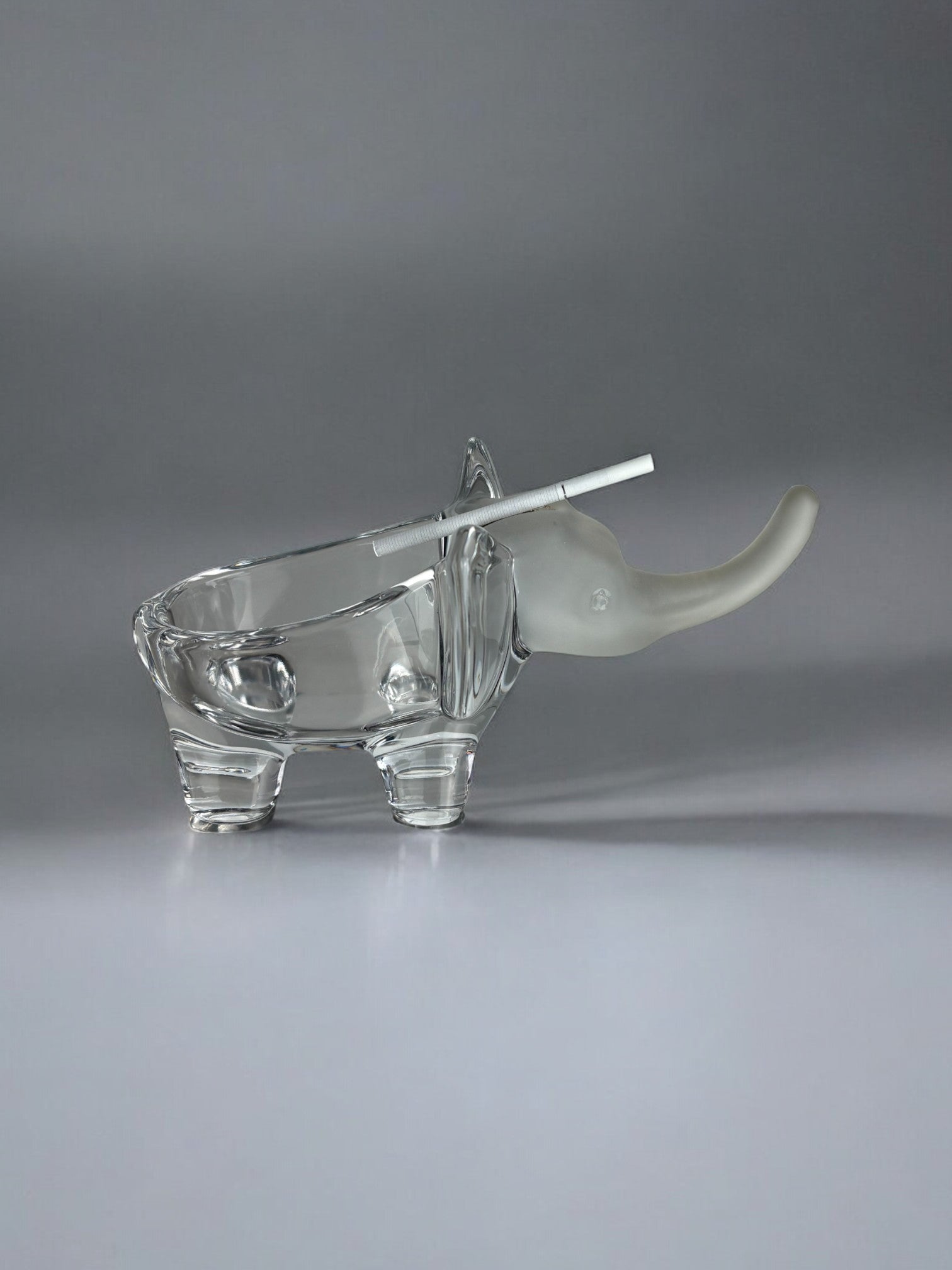 Elephant ashtray in Murano glass and silver piece, Italy, 1970's
