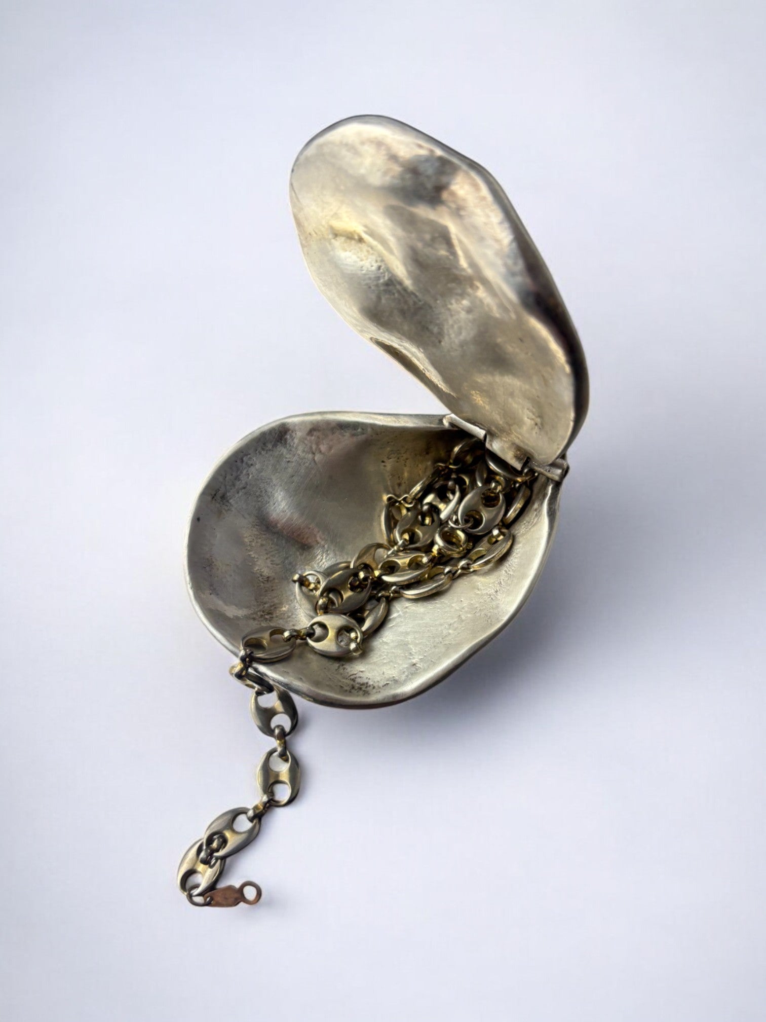 Oyster shell jewelry box in silver, Italy, 1960's