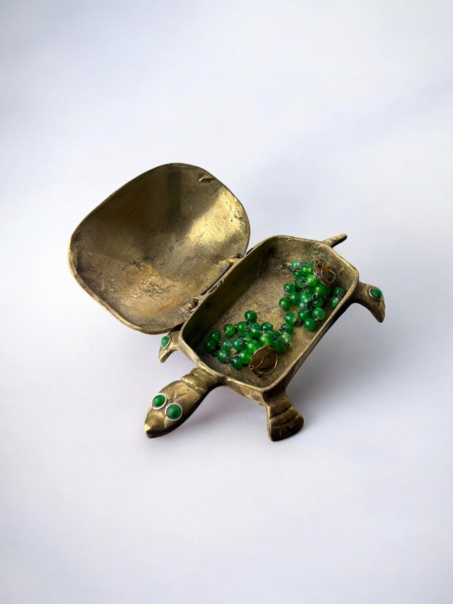 Regency turtle jewelry box in brass, Italy, 1980's