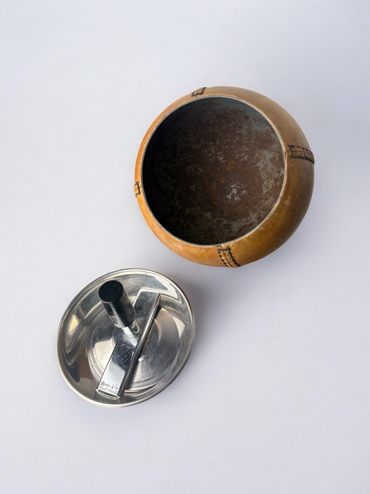 Circular Ashtray in leather, Spain, 1980's
