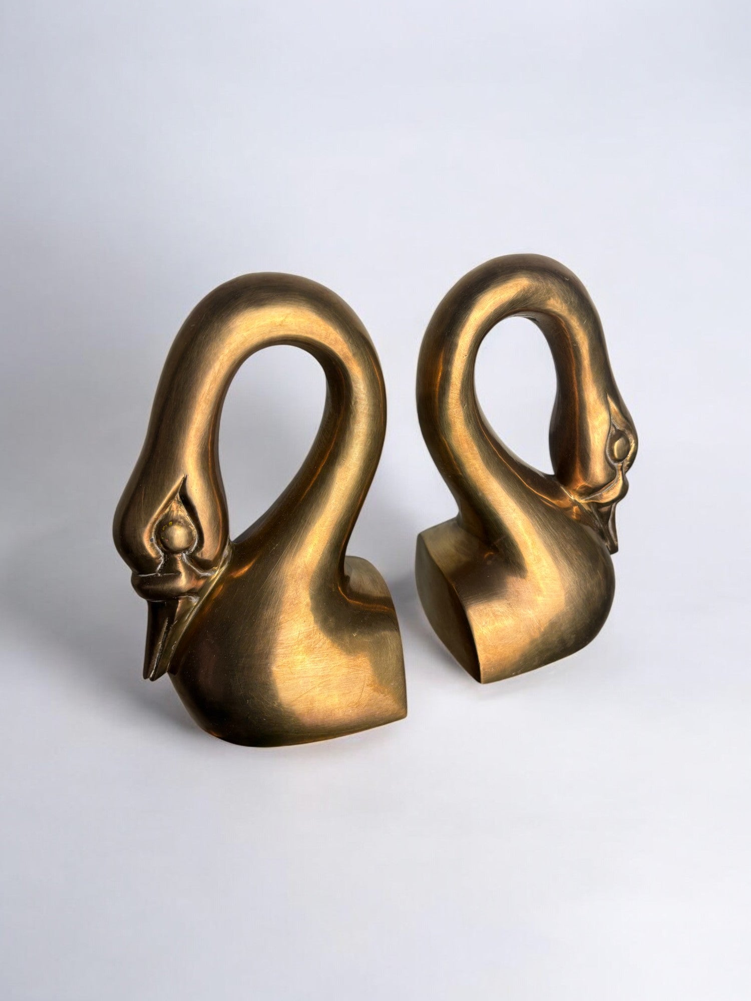 Art deco swan Bookends in brass, France, 1960's