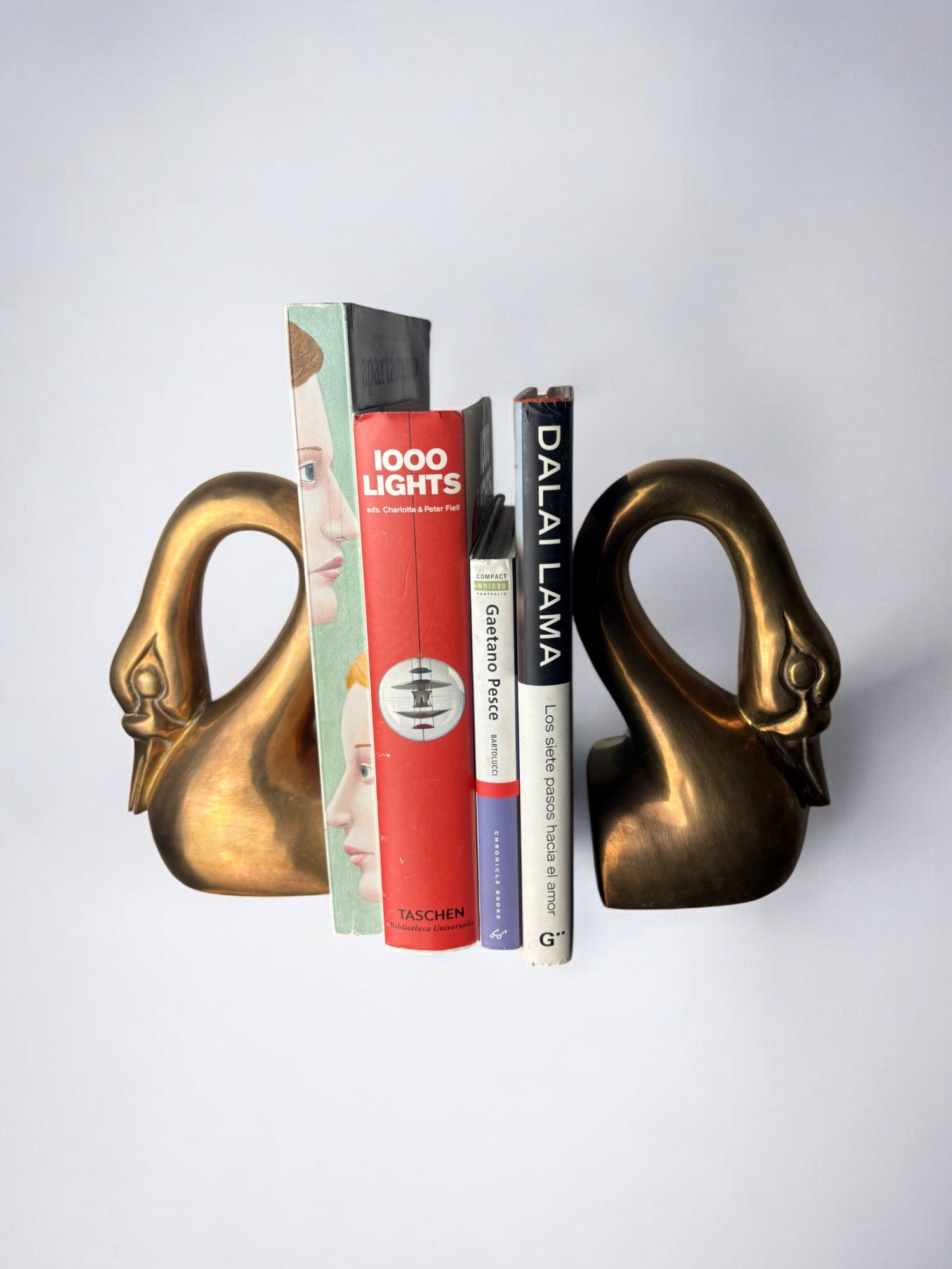 Art deco swan Bookends in brass, France, 1960's