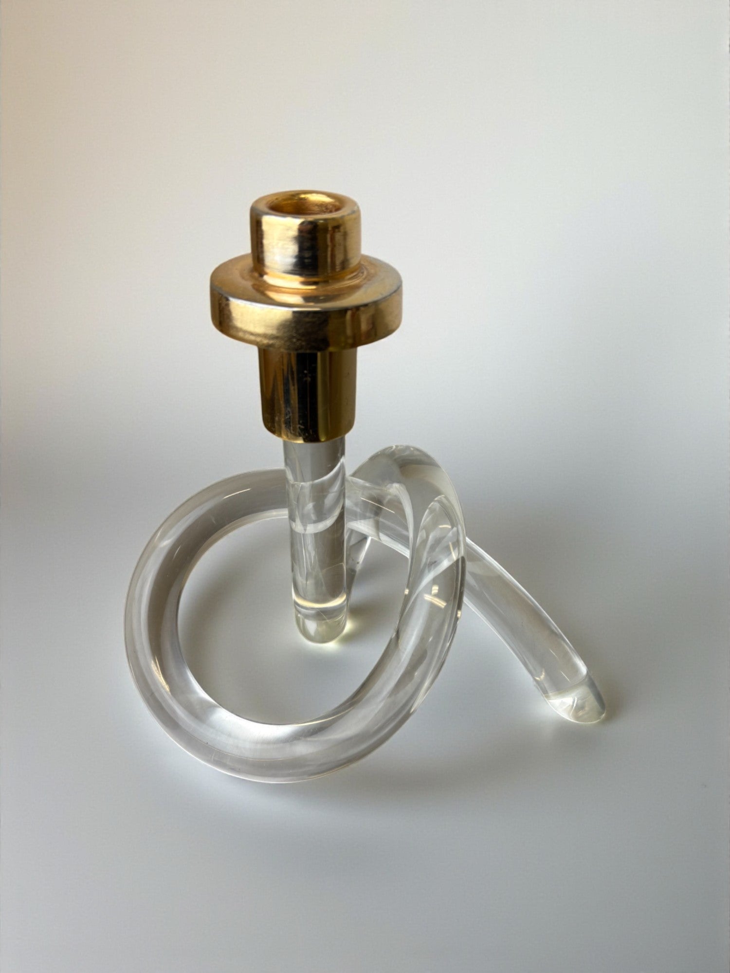 Pretzel candlestick by Dorothy Thorpe in lucite, Circa 1970's