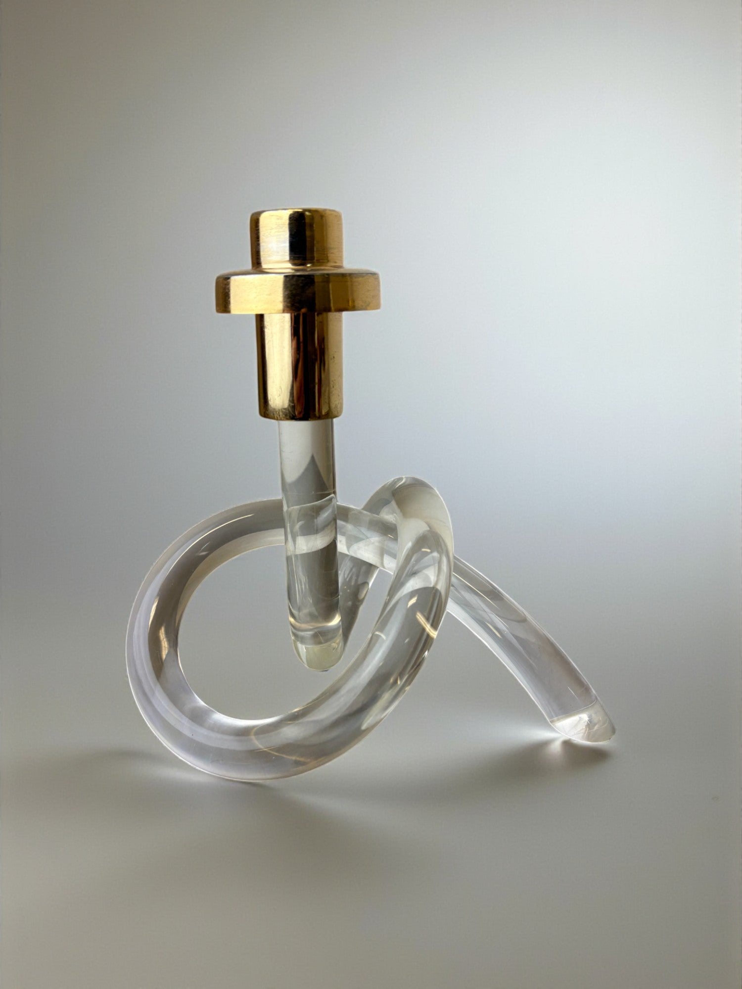 Pretzel candlestick by Dorothy Thorpe in lucite, Circa 1970's