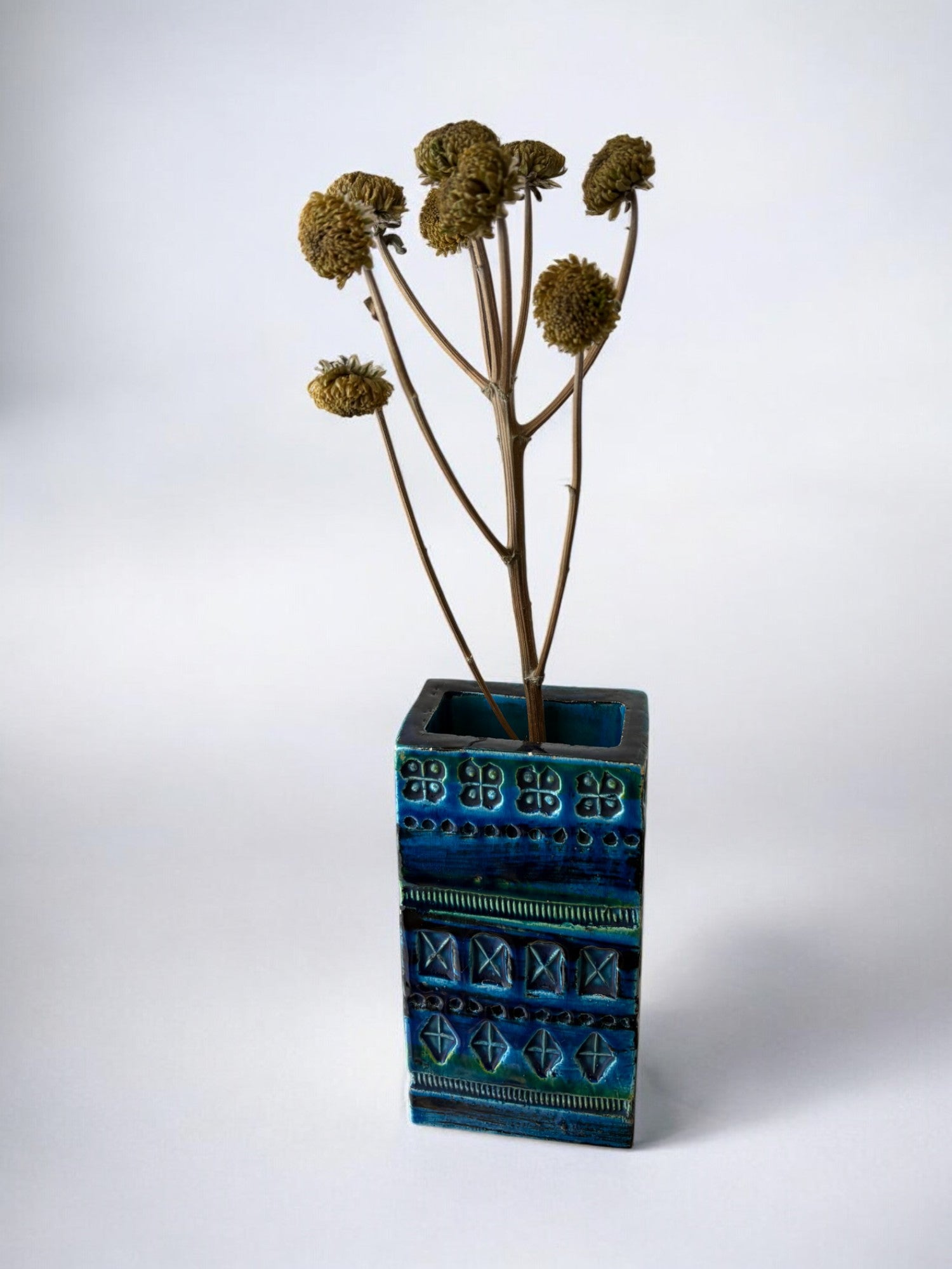 Rhimini blue ceramic vase by Aldo Londi for Bitossi, Italy, Circa 1960