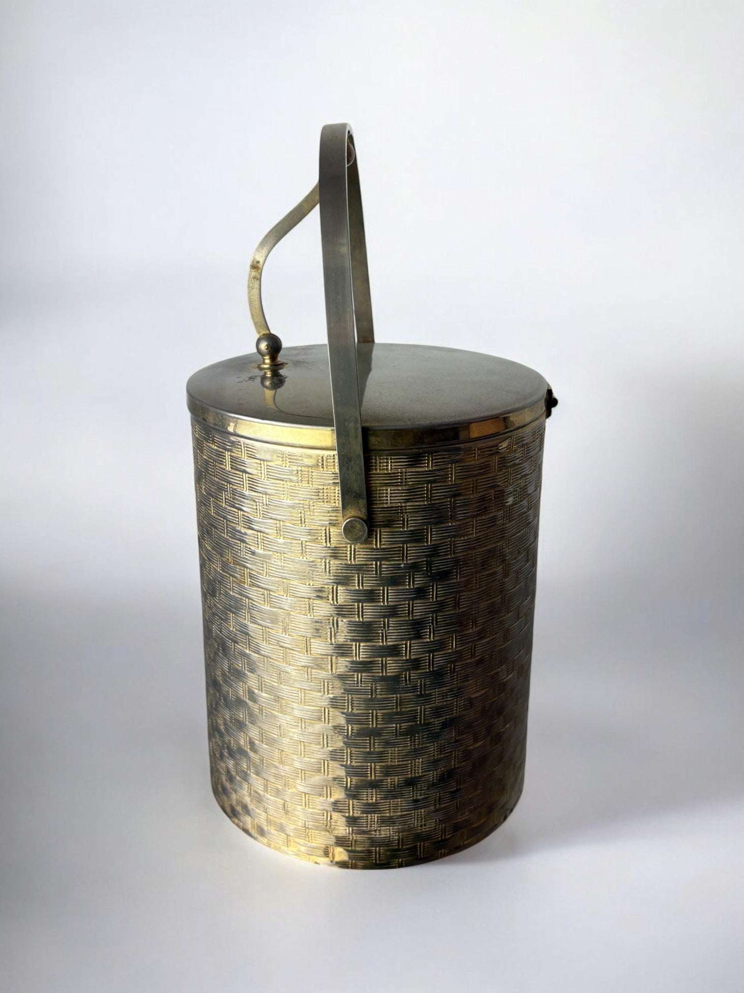 Regency braided ice bucket in brass, Italy, 1970's