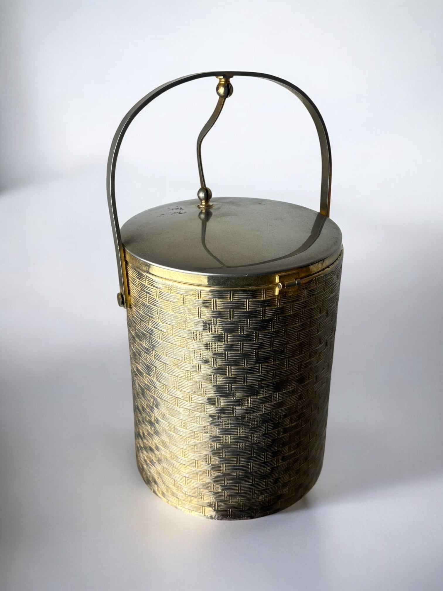 Regency braided ice bucket in brass, Italy, 1970's