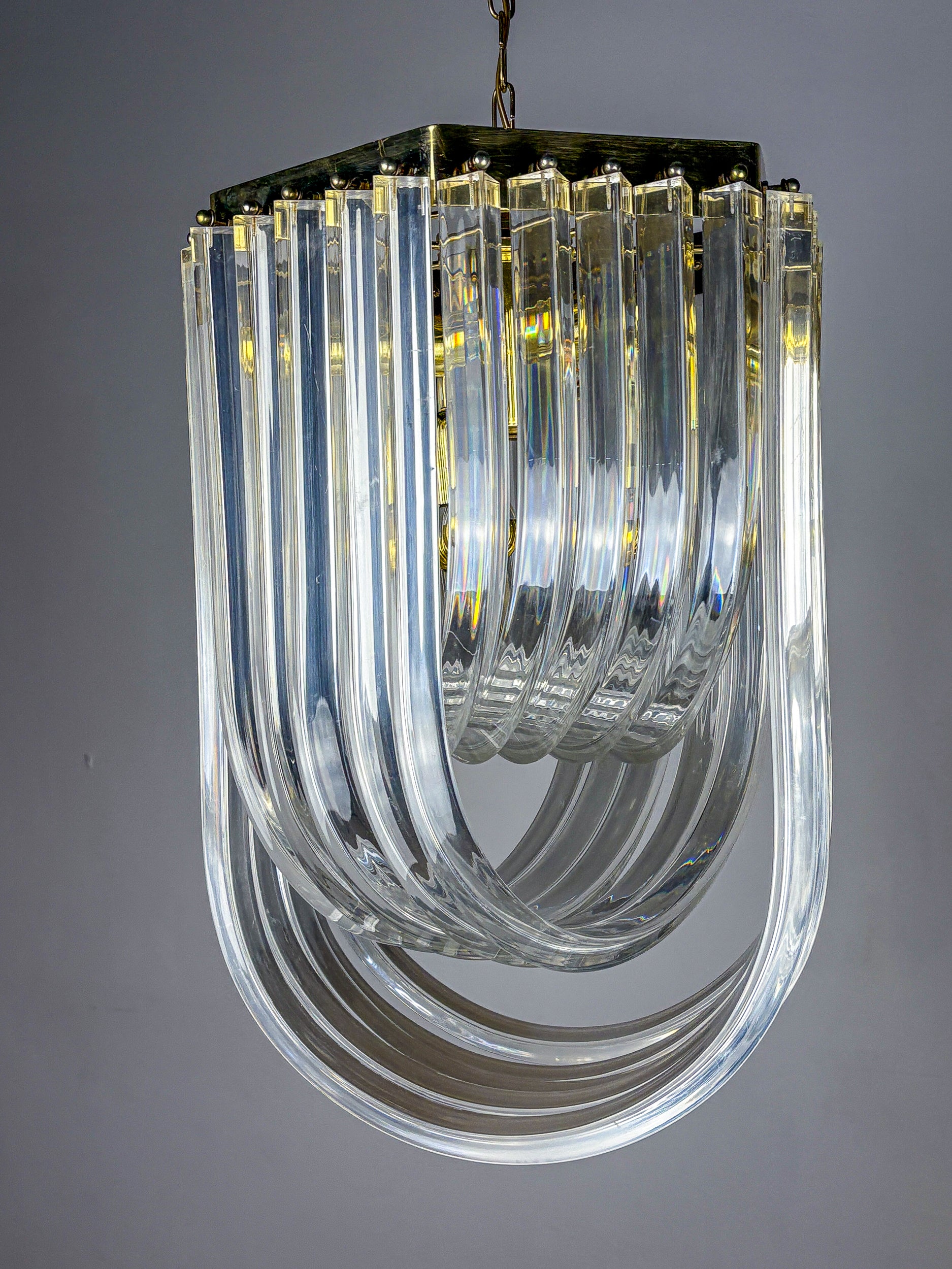 Long Mid-Century Curved Lucite Ribbon Chandelier in Brass, Italy