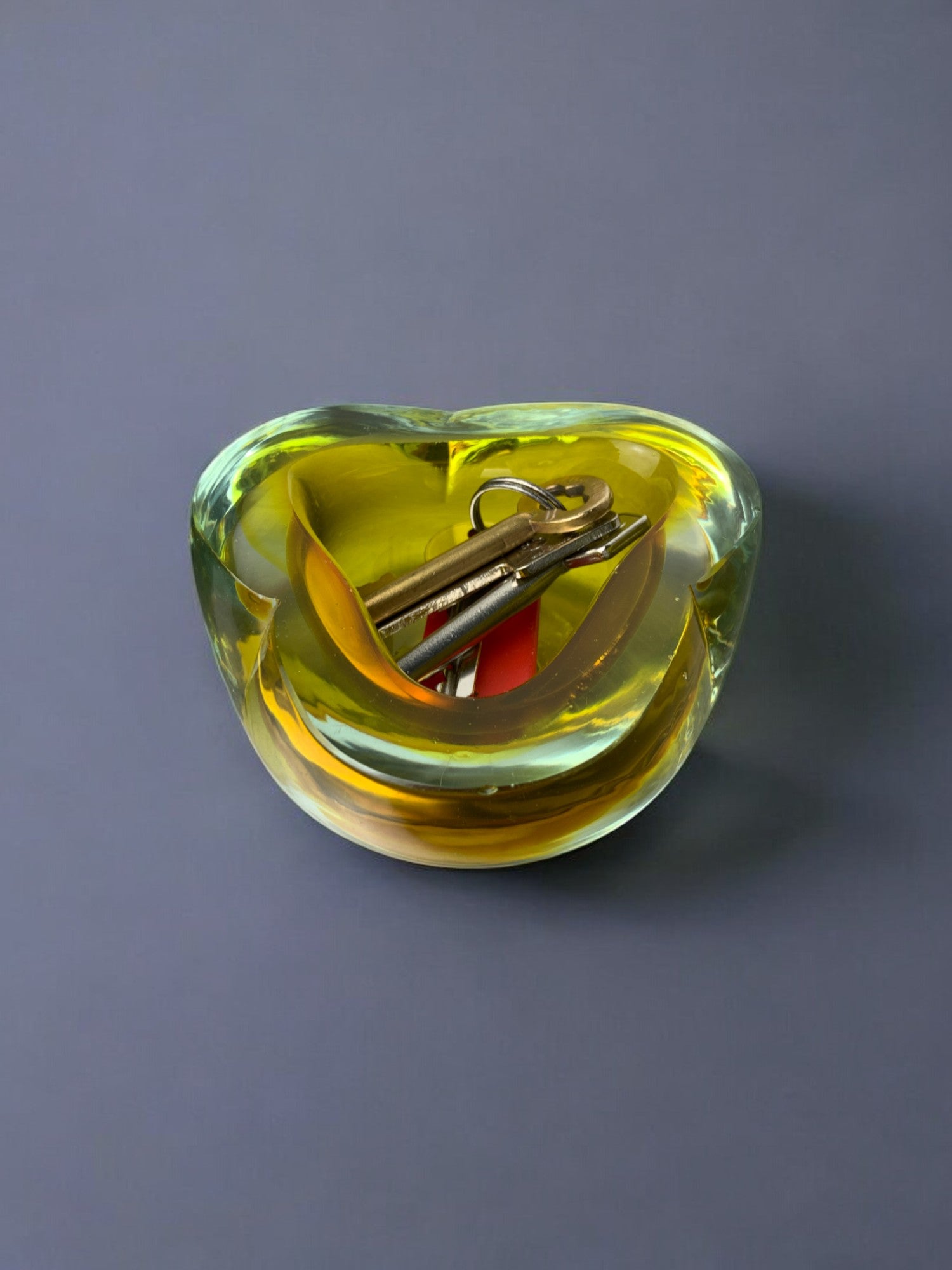 Yellow & Blue Sommerso ashtray by Seguso, Murano glass, Italy, 1970's