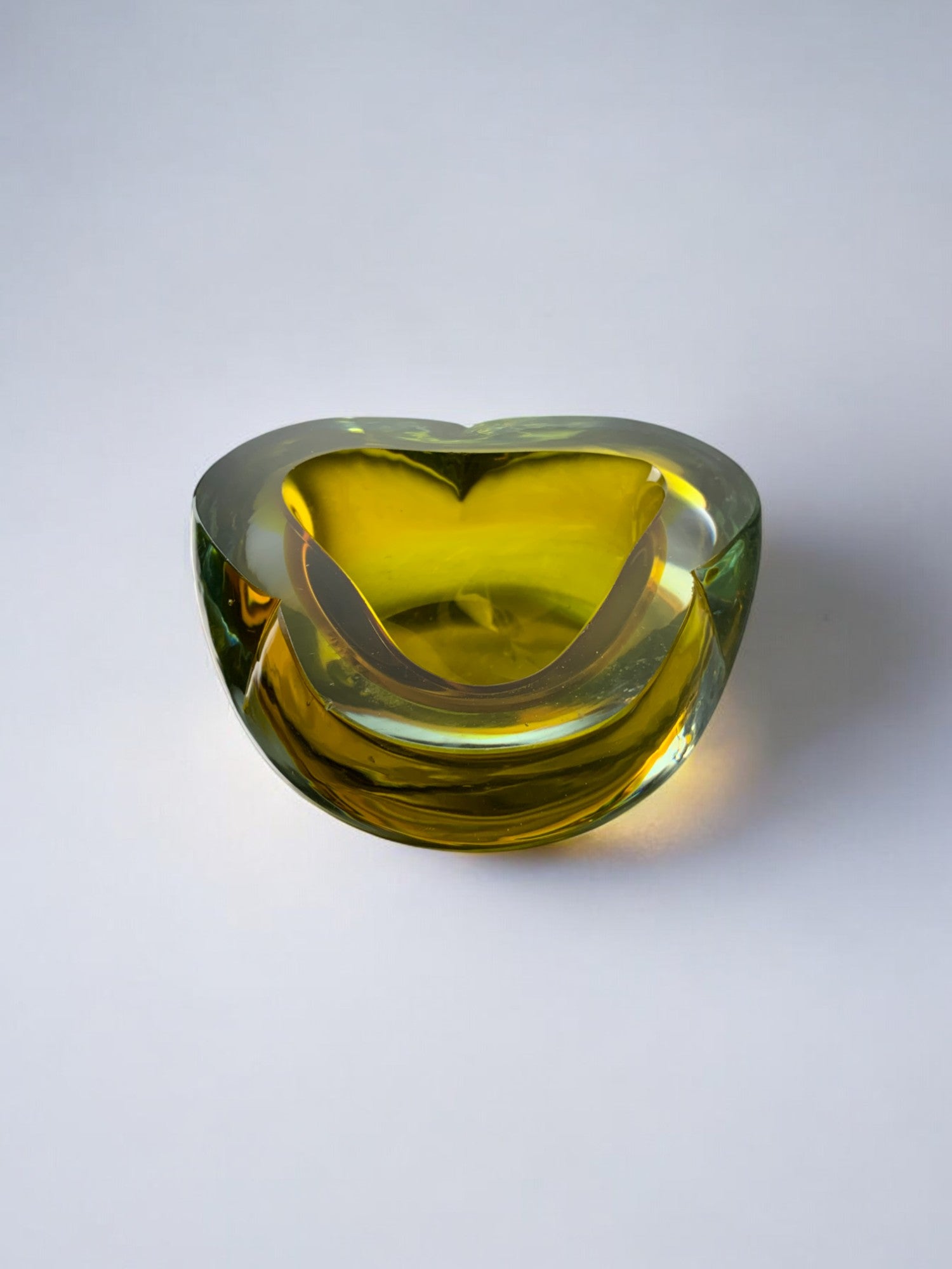 Yellow & Blue Sommerso ashtray by Seguso, Murano glass, Italy, 1970's