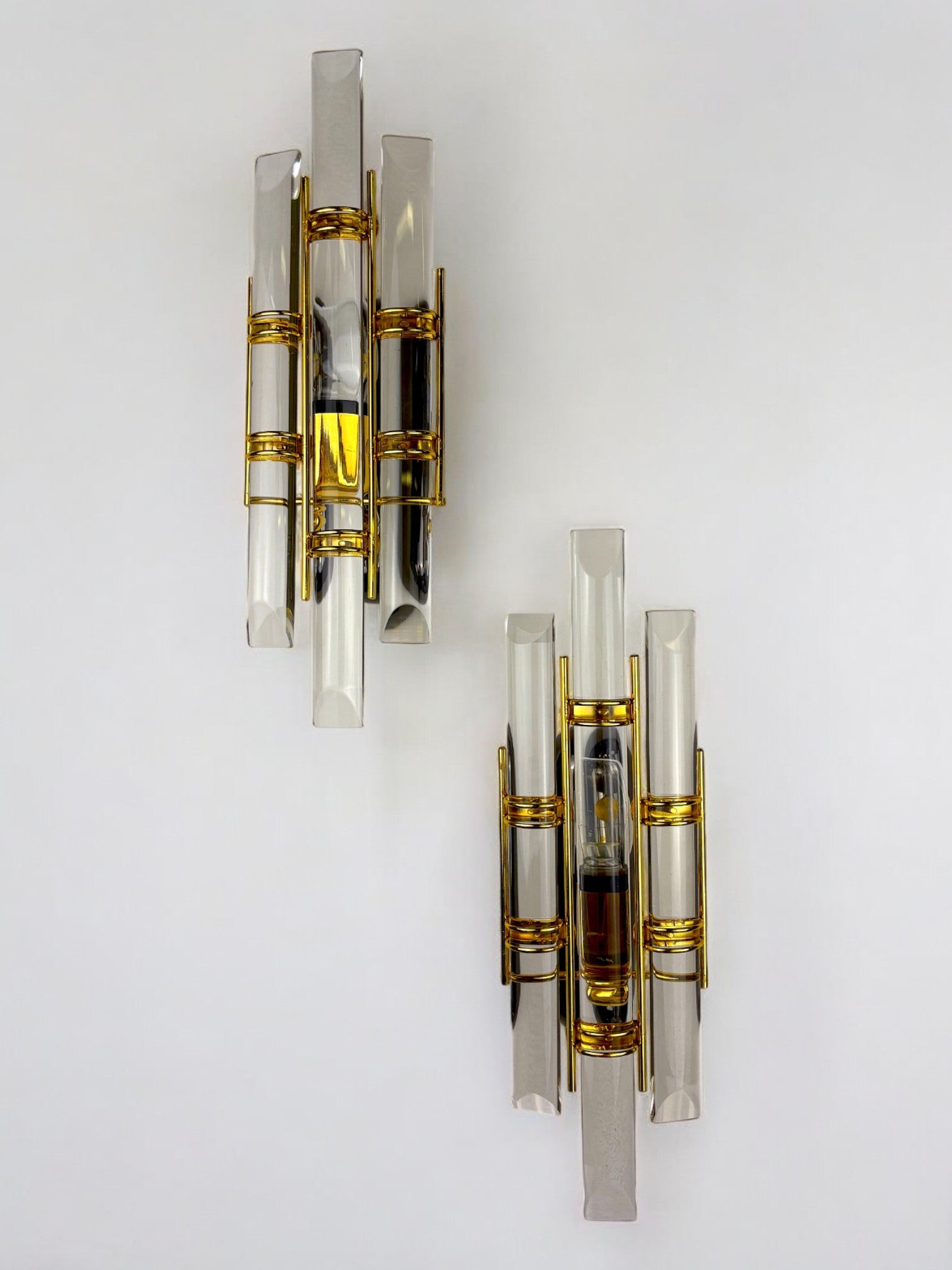 Pair of Venini sconce, Murano cut glass, Italy, 1970