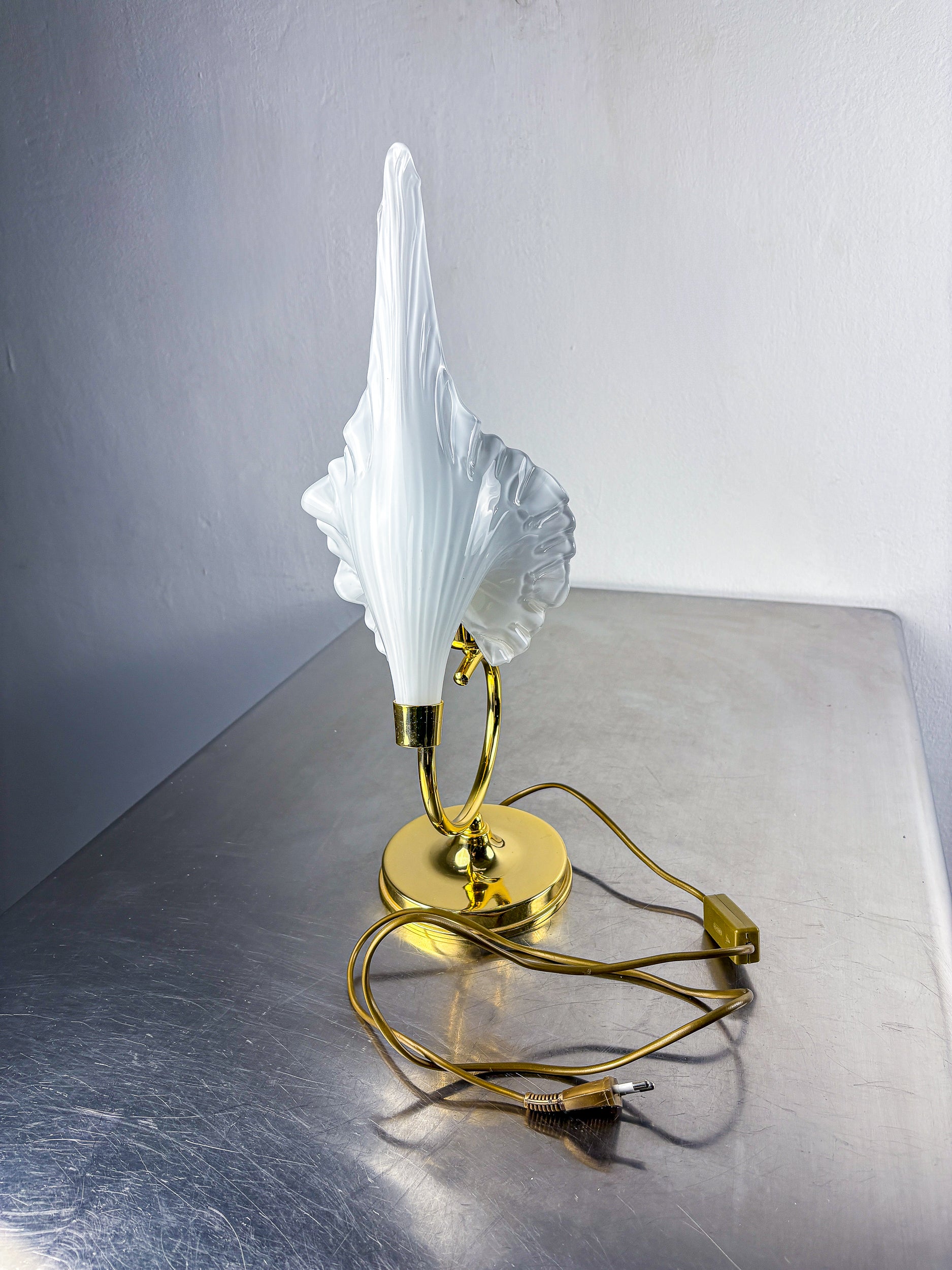 Italian White Calla Lily flower table lamp, murano glass, 1970's