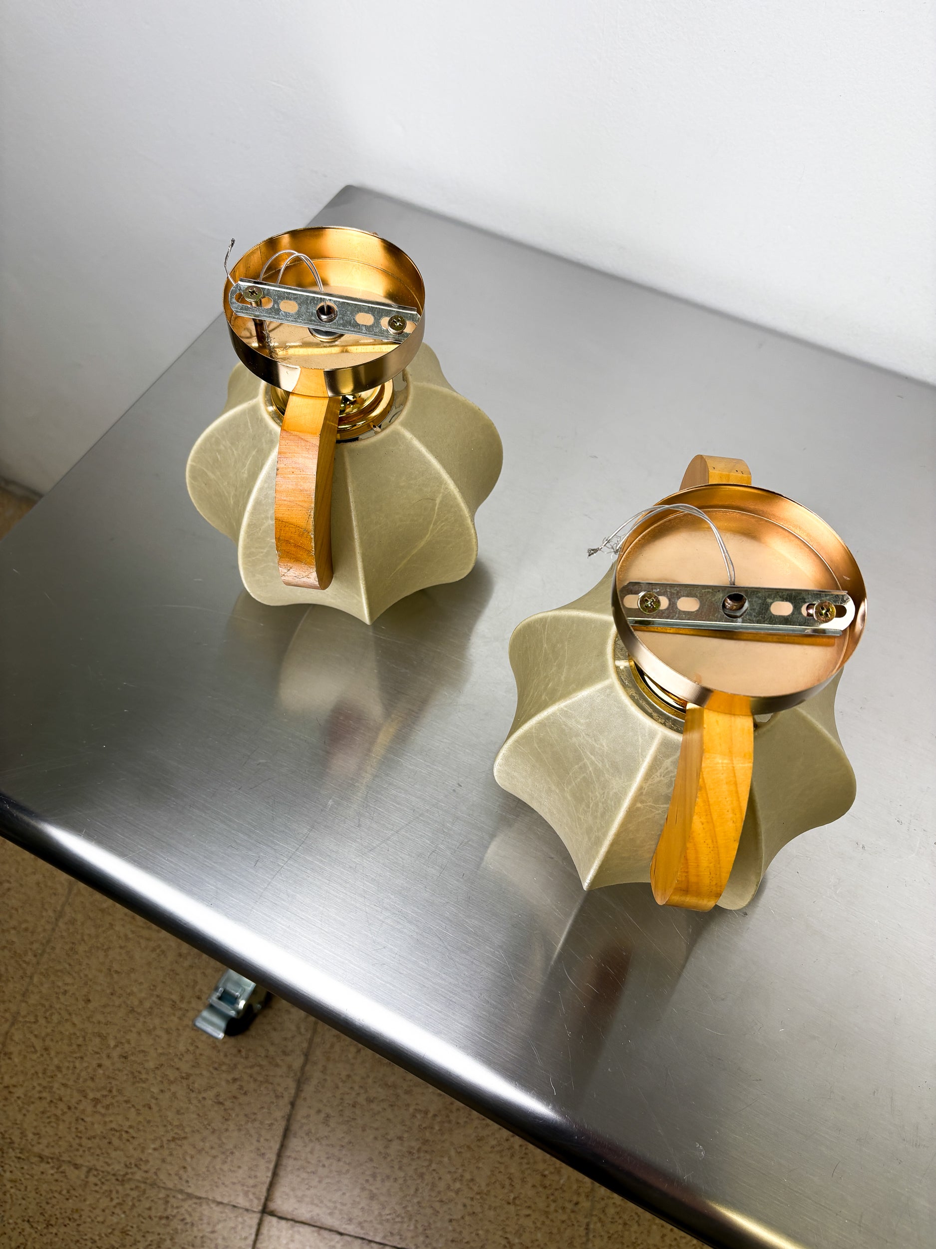 Pair of "Cocoon" wall lights in resin and pine, Italy, Circa 1970