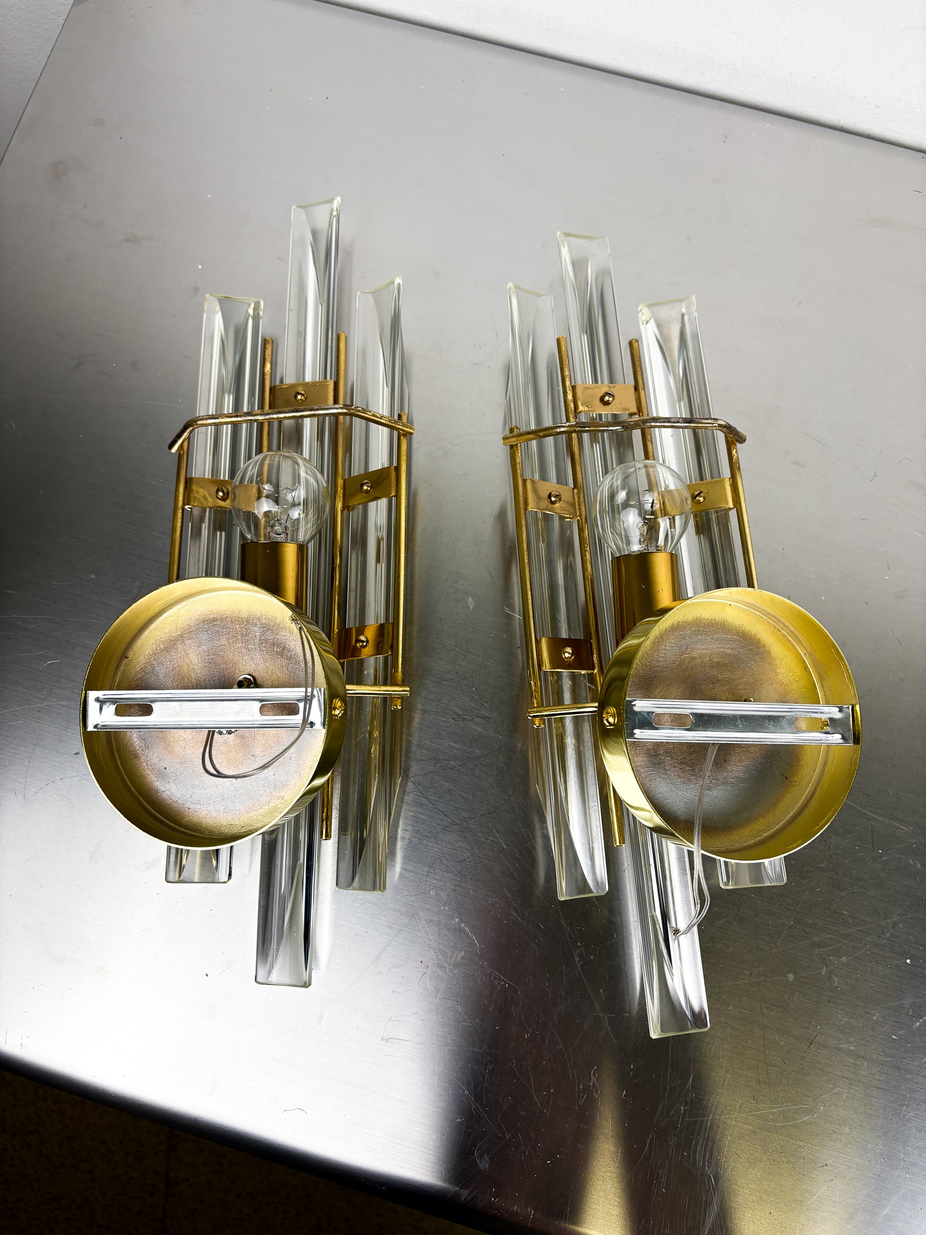 Pair of Venini wall lights, Murano cut glass, Italy, Circa 1970's