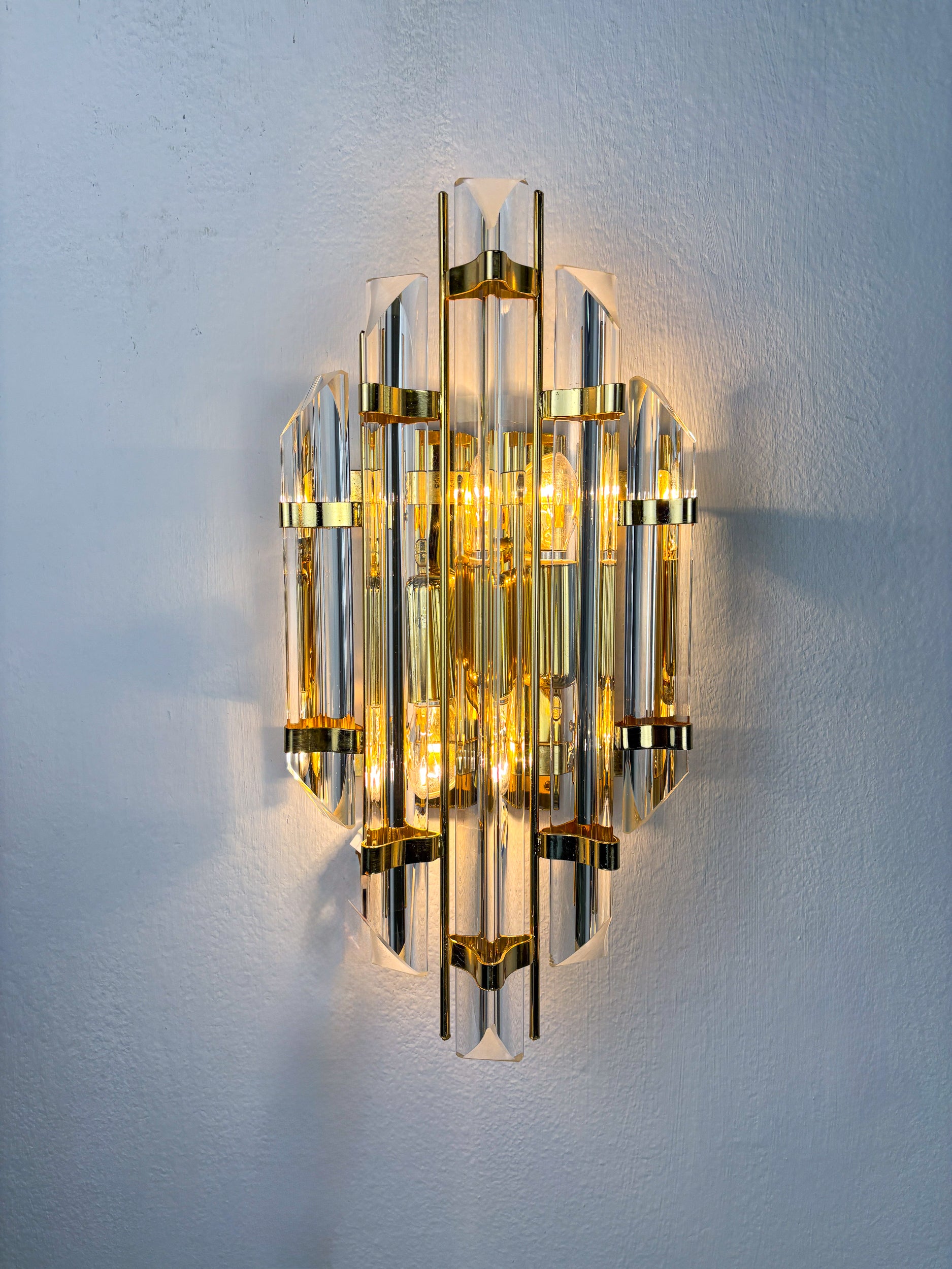 Venini Triedi Cut Glass Wall Sconce, Italy, circa 1970s