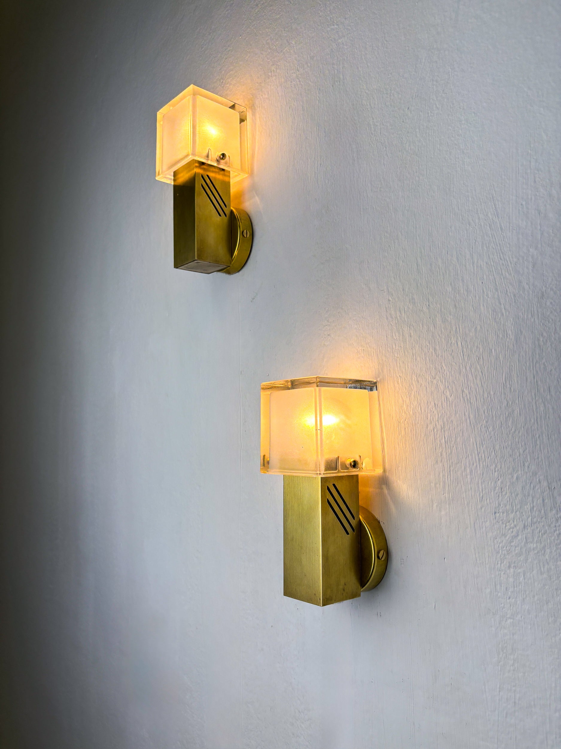 Pair of Cubic Murano Glass Wall Lights by Gaetano Sciolari, Italy, Circa 1970's