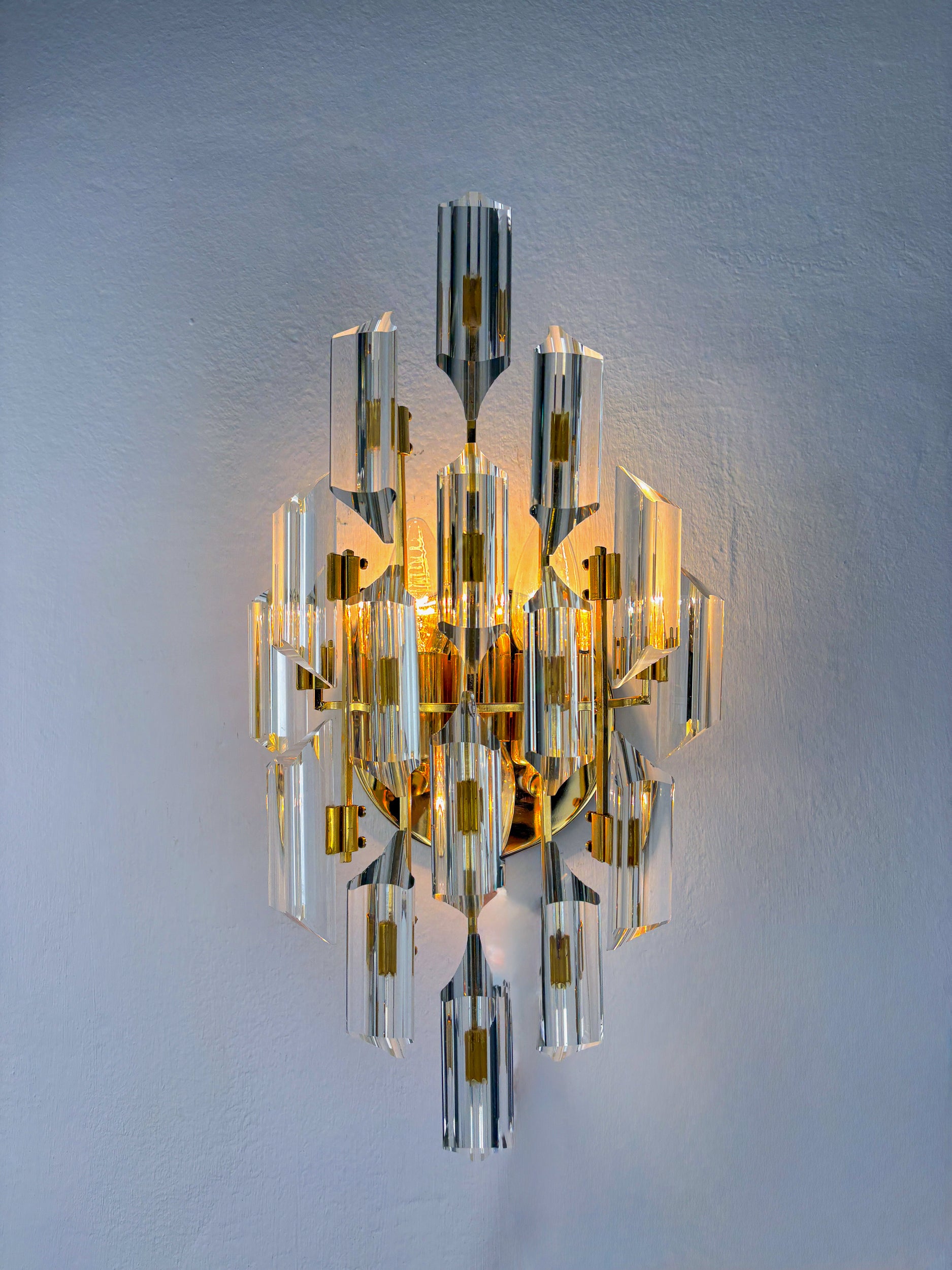Oscar Torlasco for Stilkronen Wall Sconce, cut Murano glass, italy, 1970's
